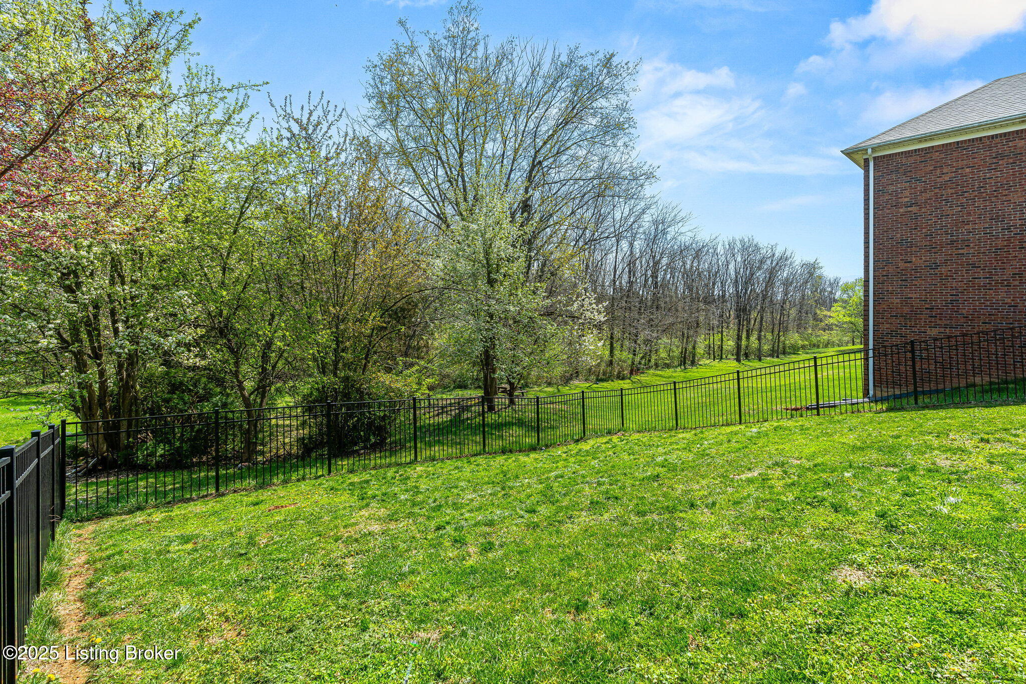 10117 Springhurst Gardens Cir