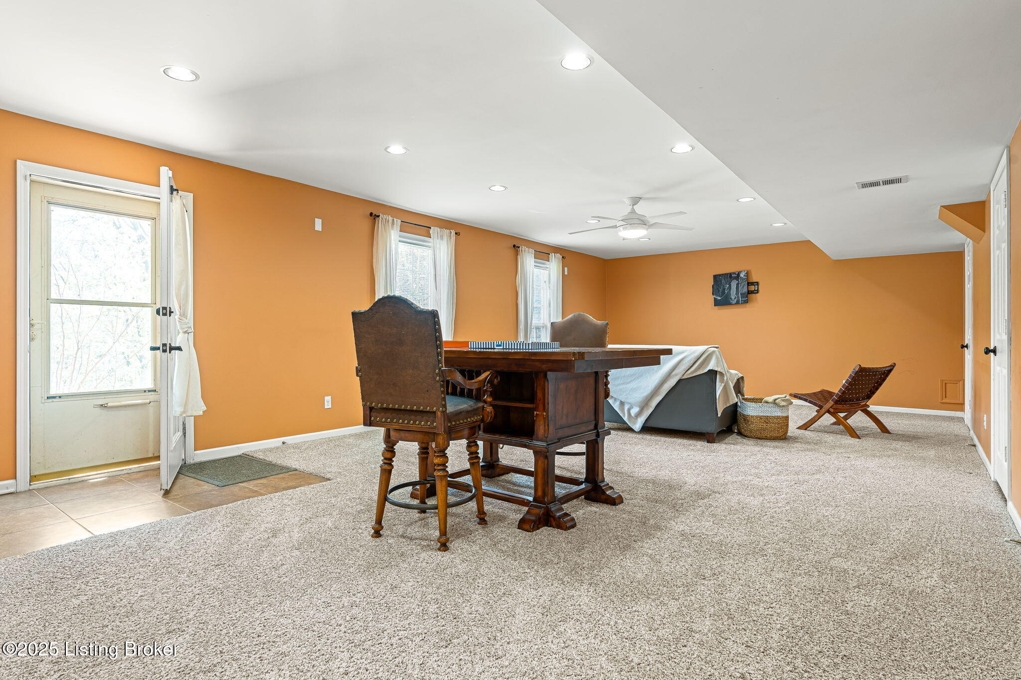 10117 Springhurst Gardens Cir