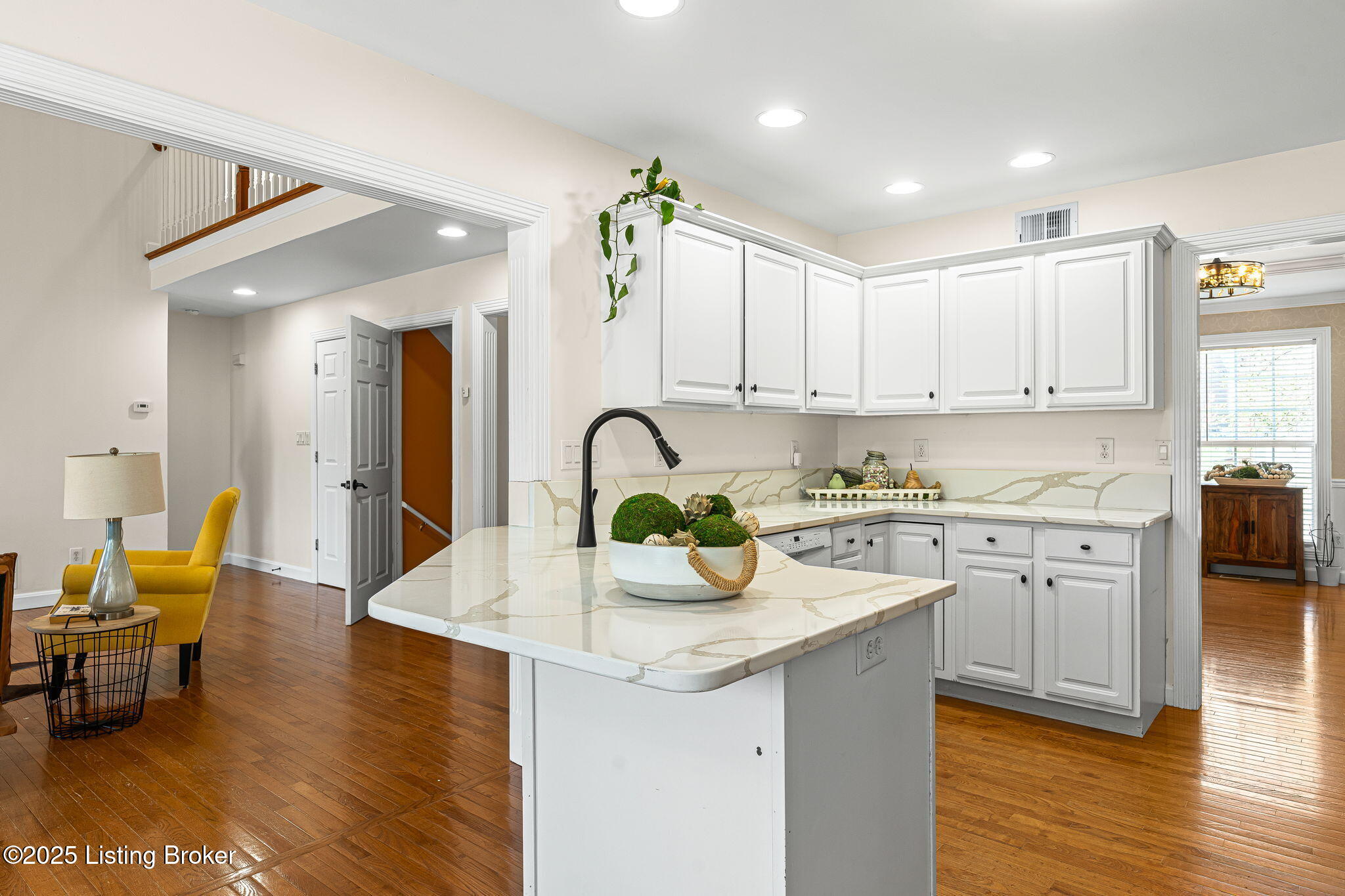 10117 Springhurst Gardens Cir