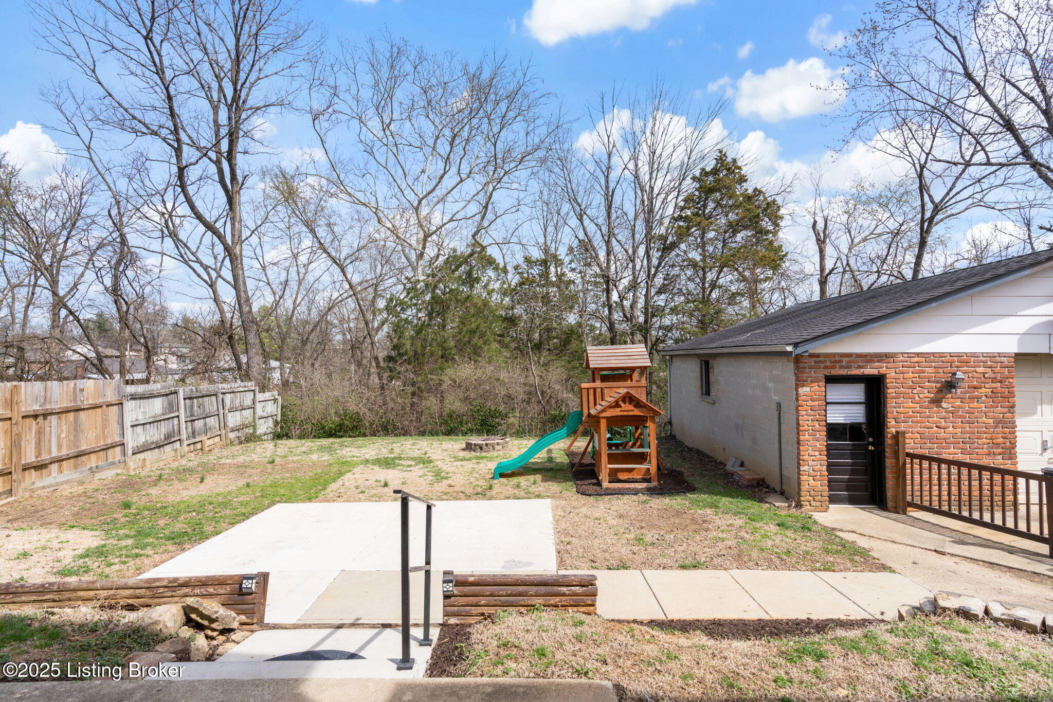 4409 Burgundy Dr