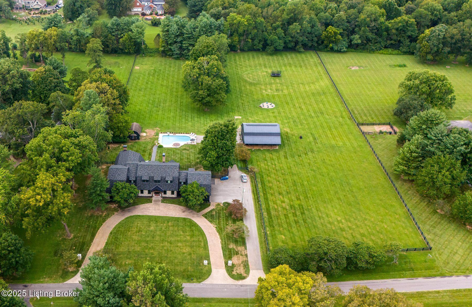 2704 Little Hills Ln