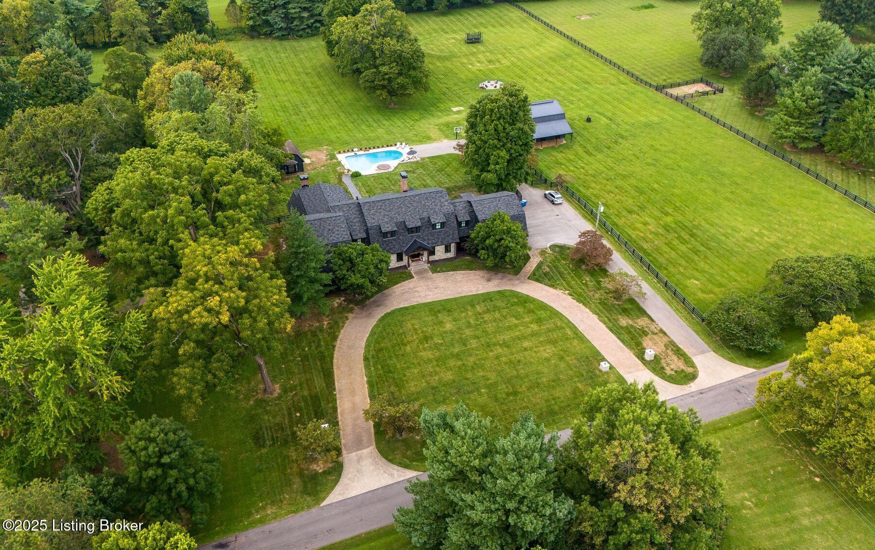 2704 Little Hills Ln