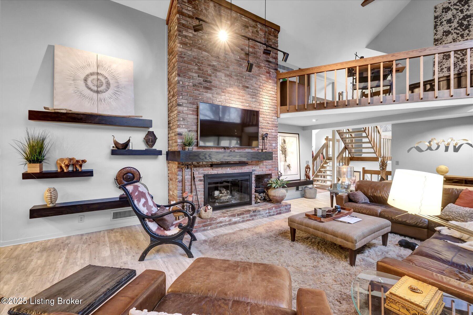 6108 Fox Hunt Ct