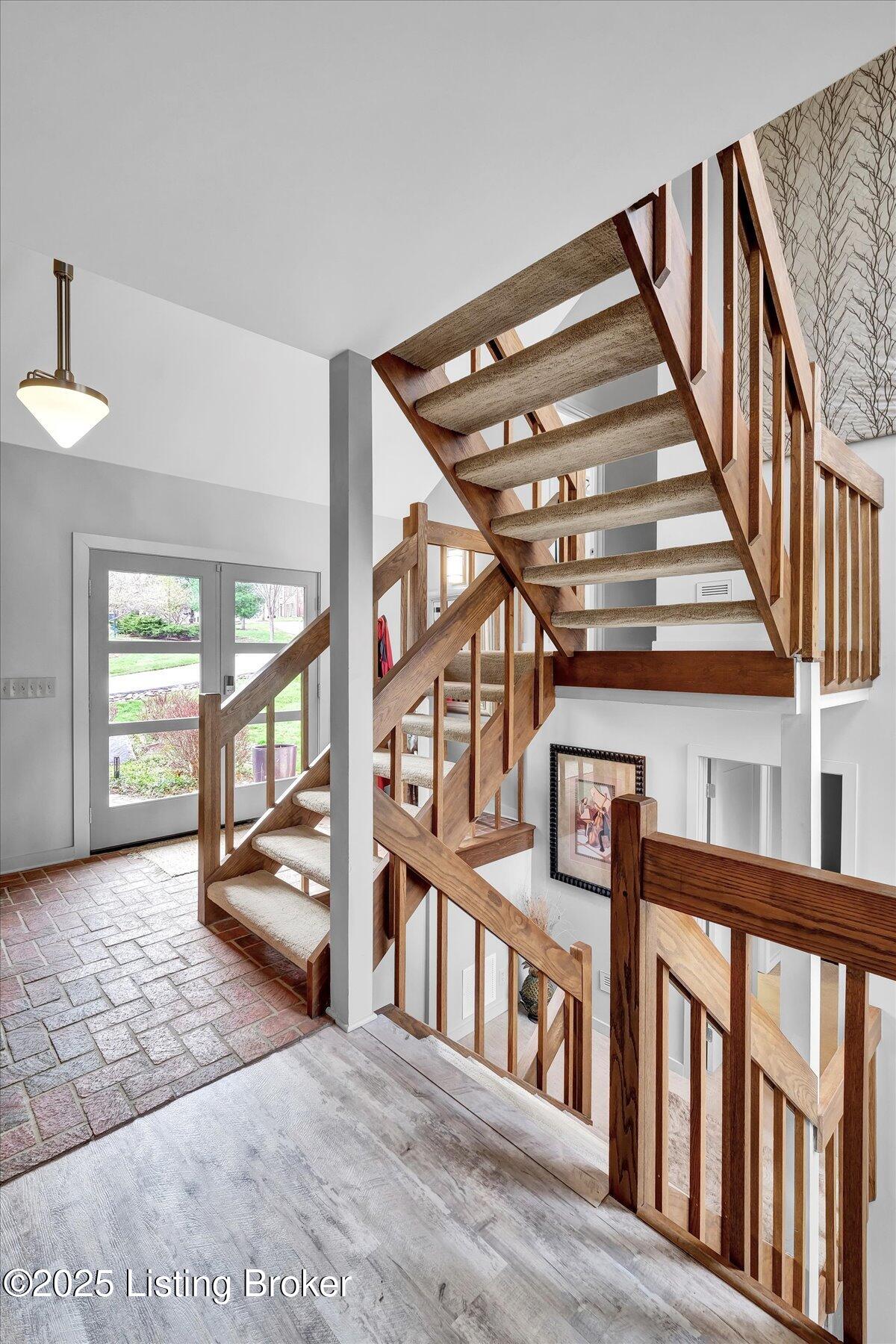 6108 Fox Hunt Ct