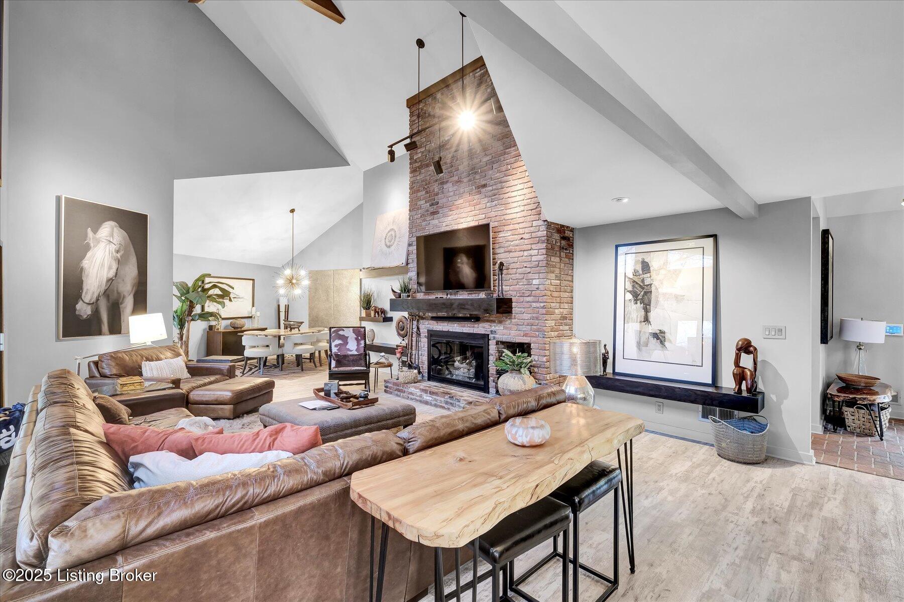 6108 Fox Hunt Ct