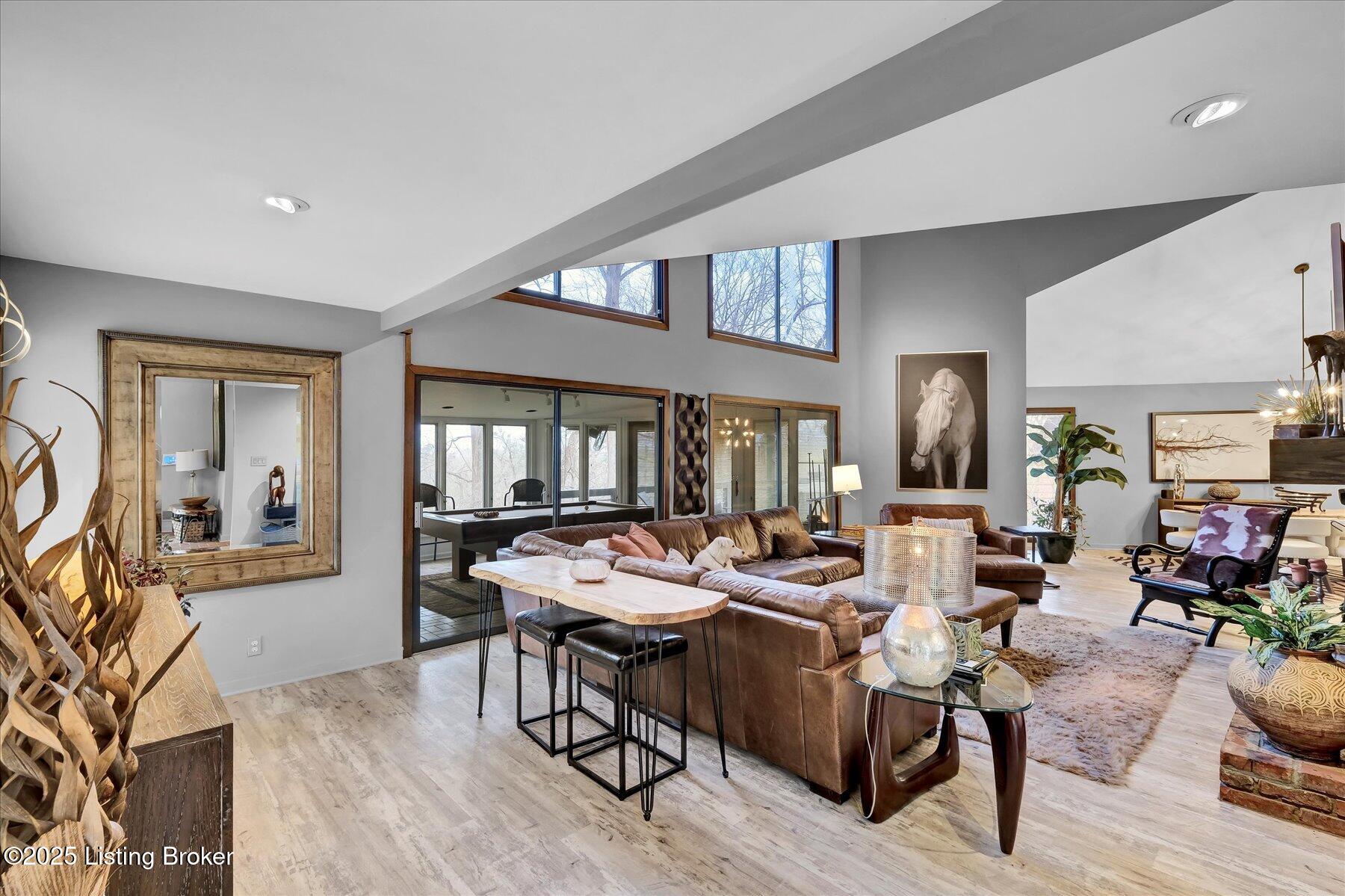6108 Fox Hunt Ct