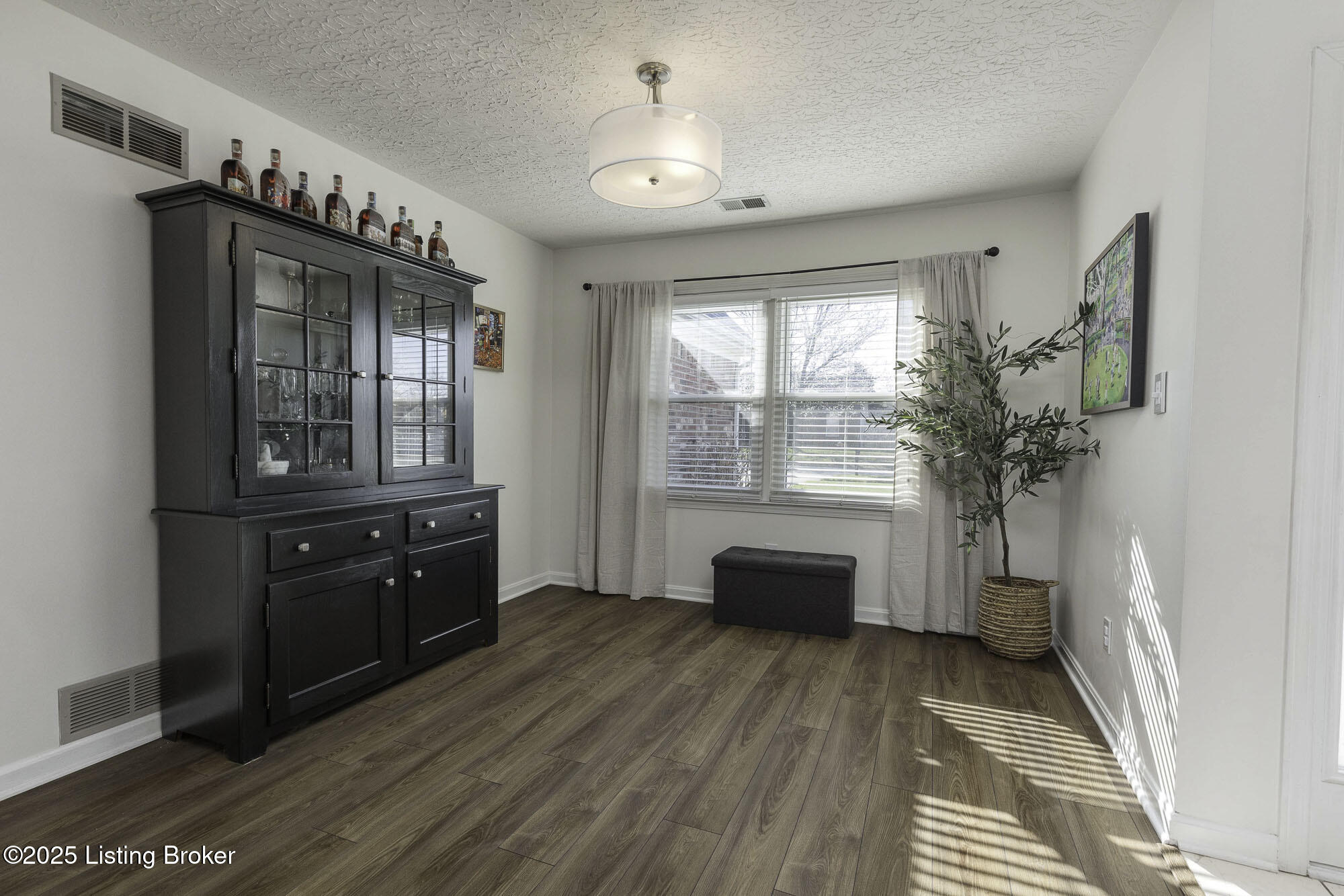 10803 Silvermoon Ct