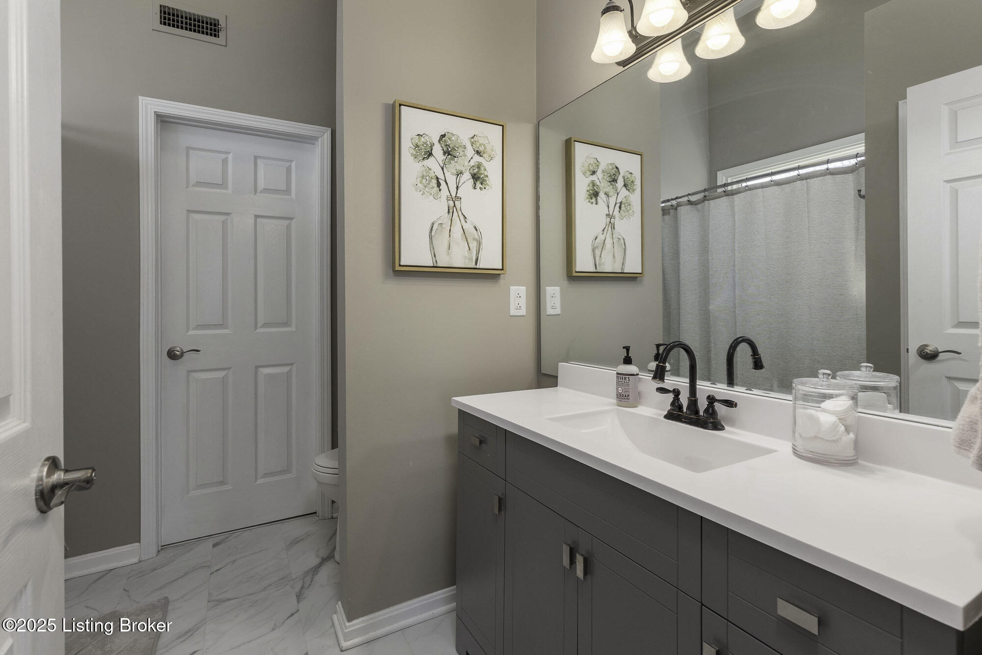 10803 Silvermoon Ct