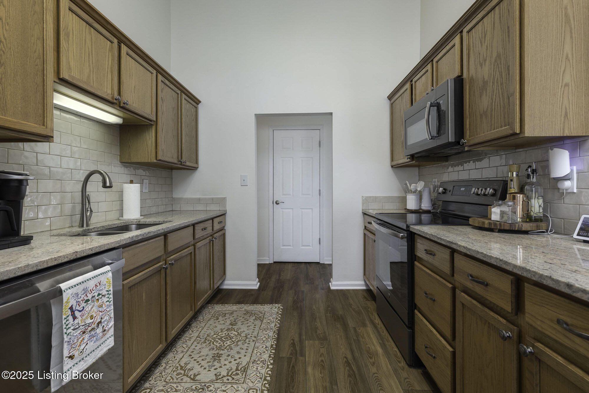 10803 Silvermoon Ct