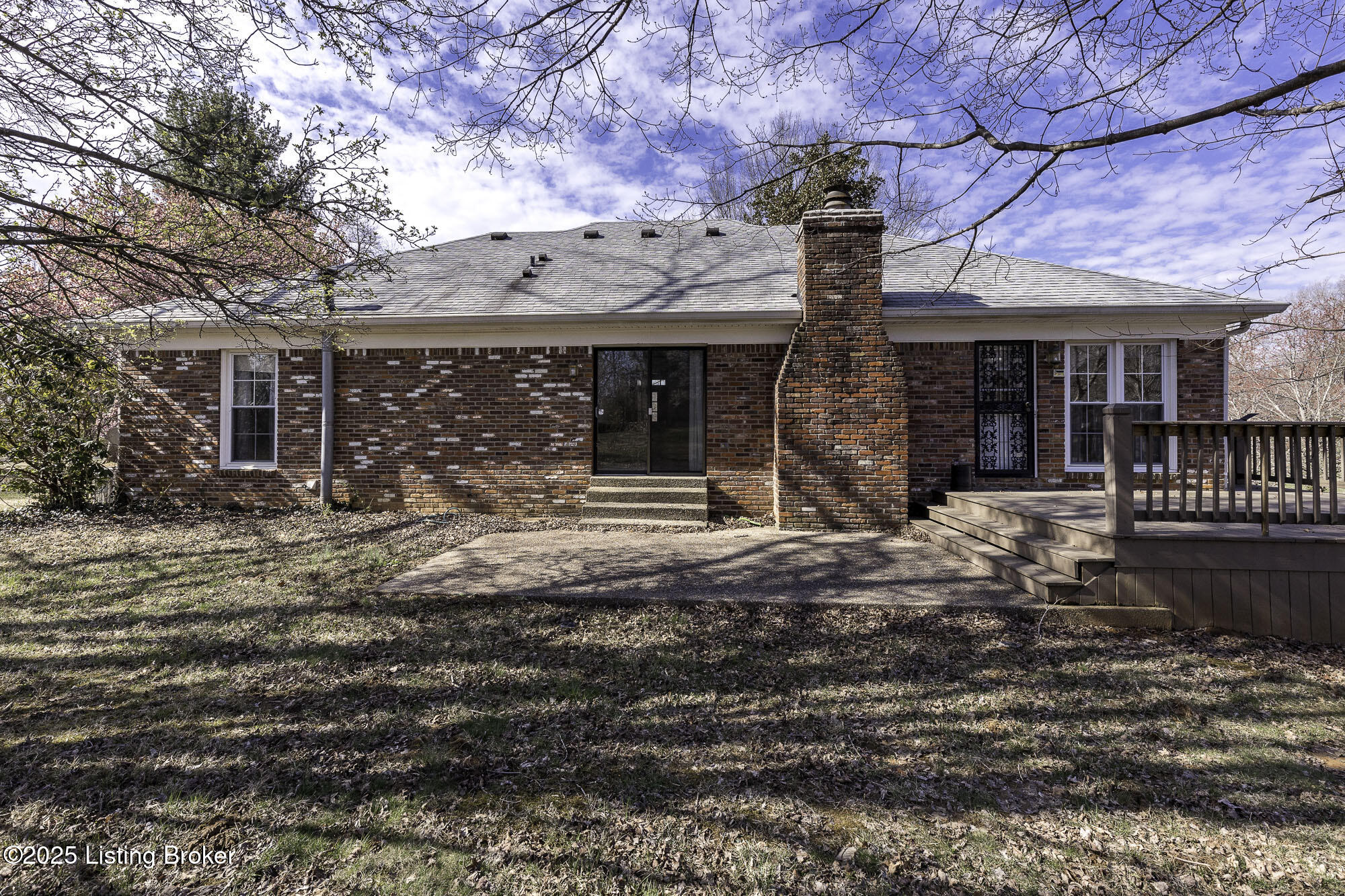 305 Ash Ave