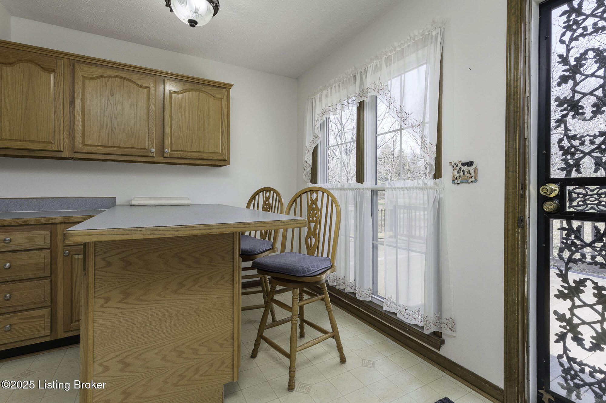 305 Ash Ave