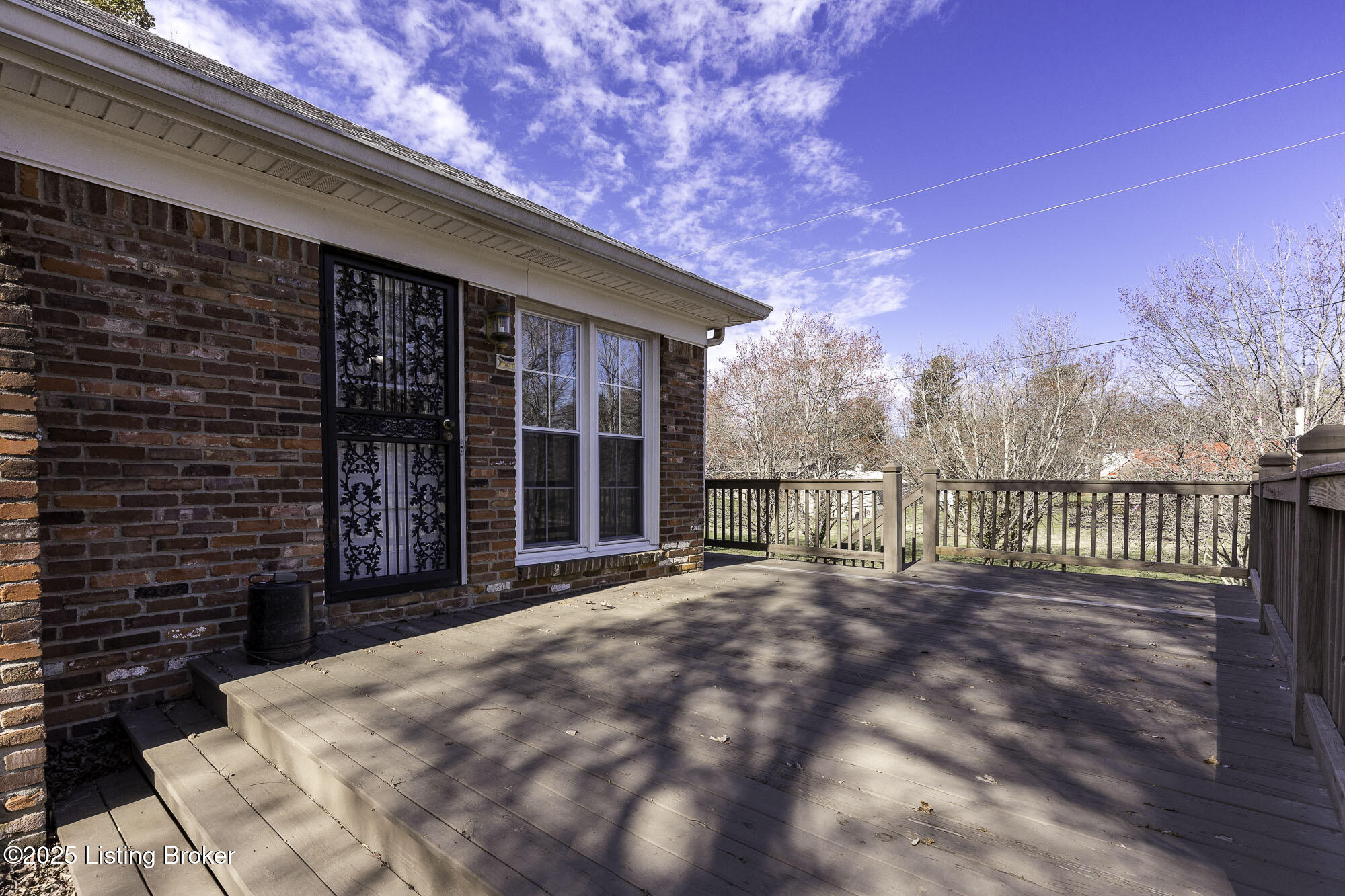 305 Ash Ave