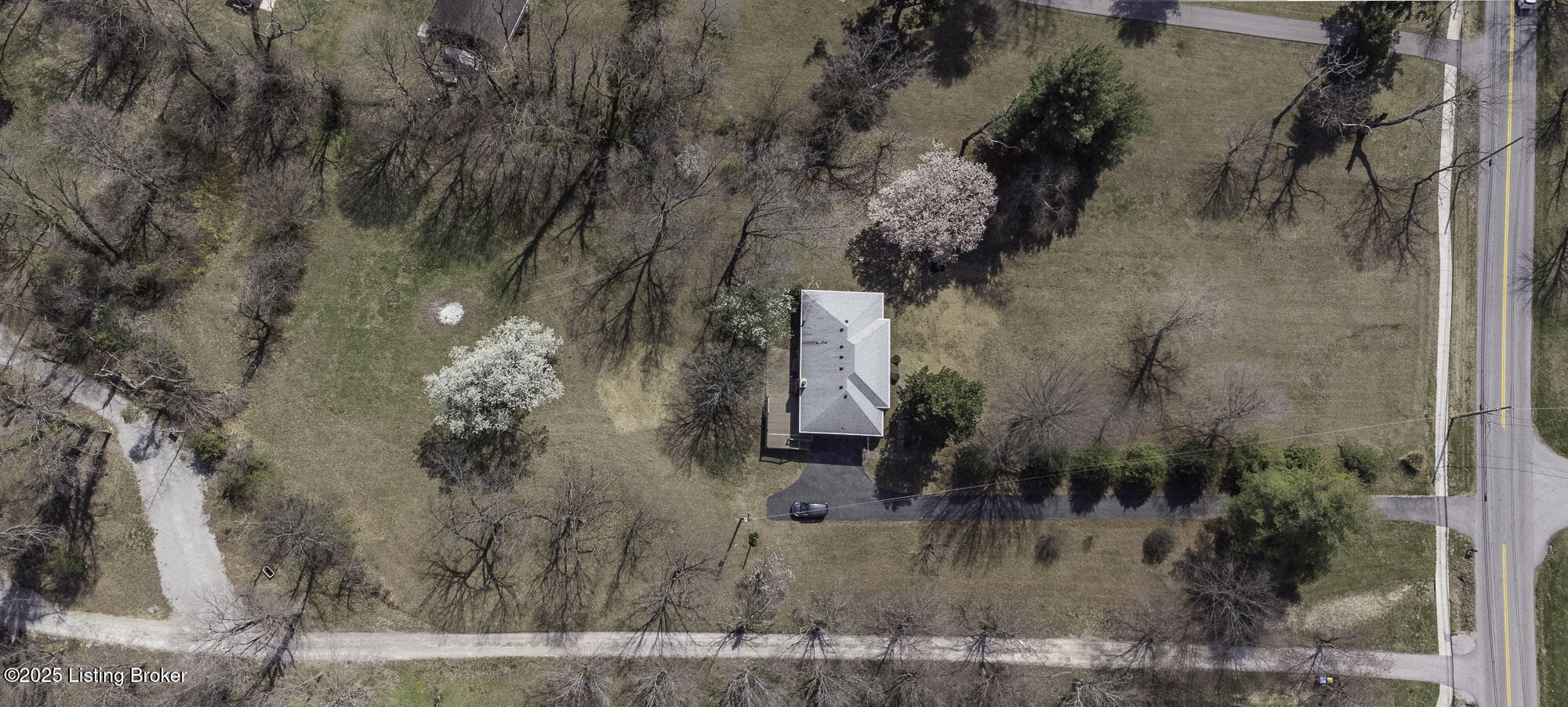 305 Ash Ave
