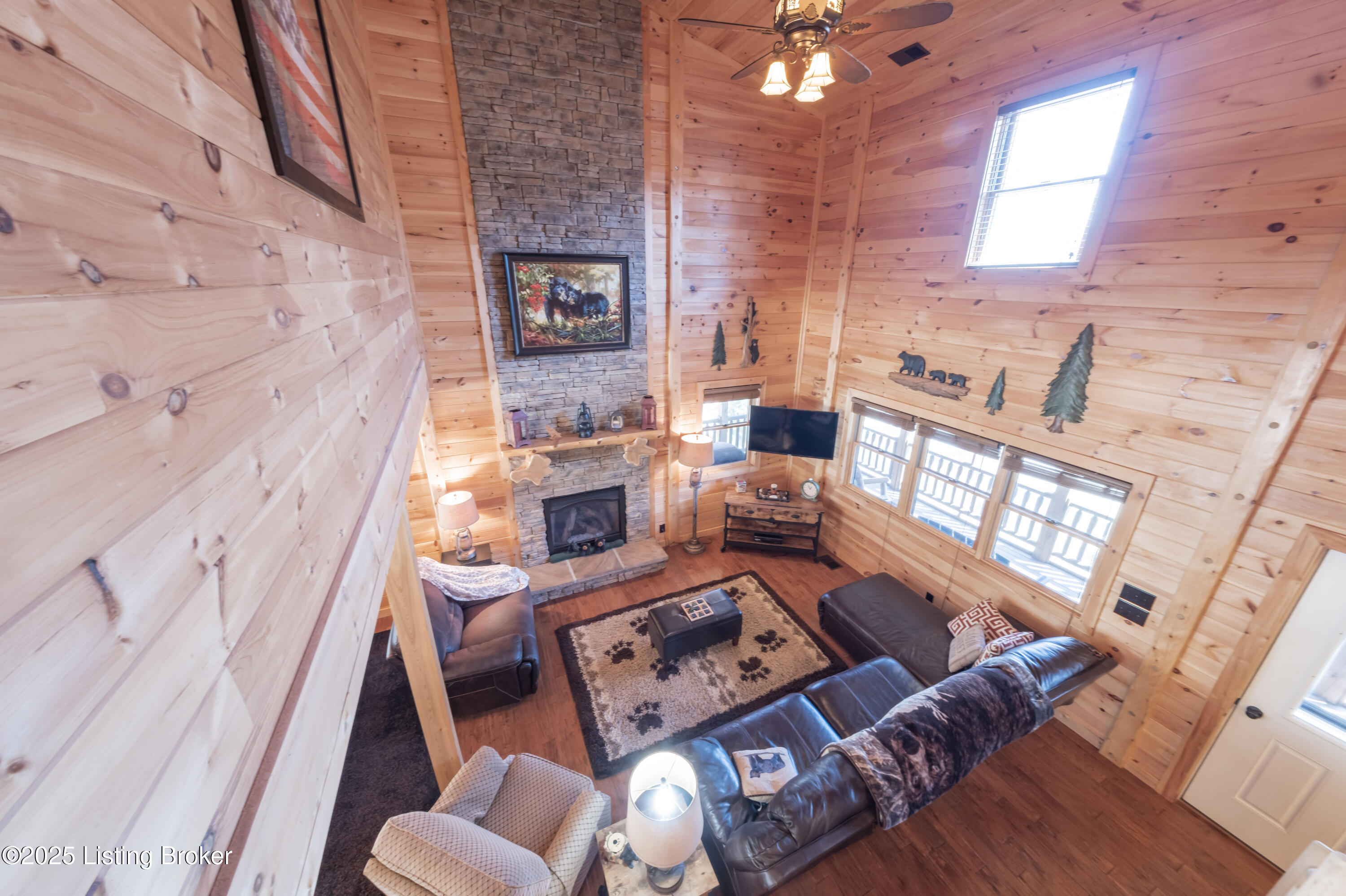 387 Timberlake Ln, McDaniels