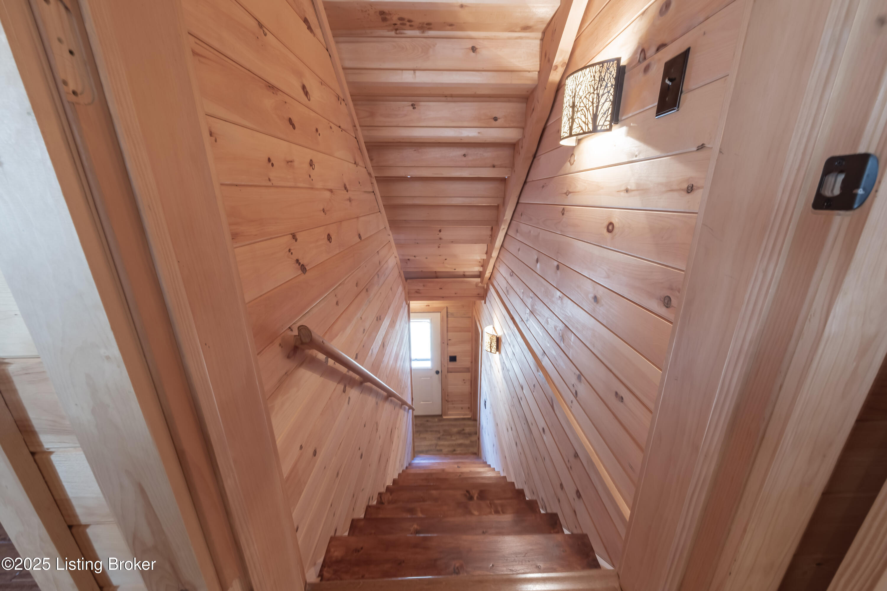 387 Timberlake Ln, McDaniels
