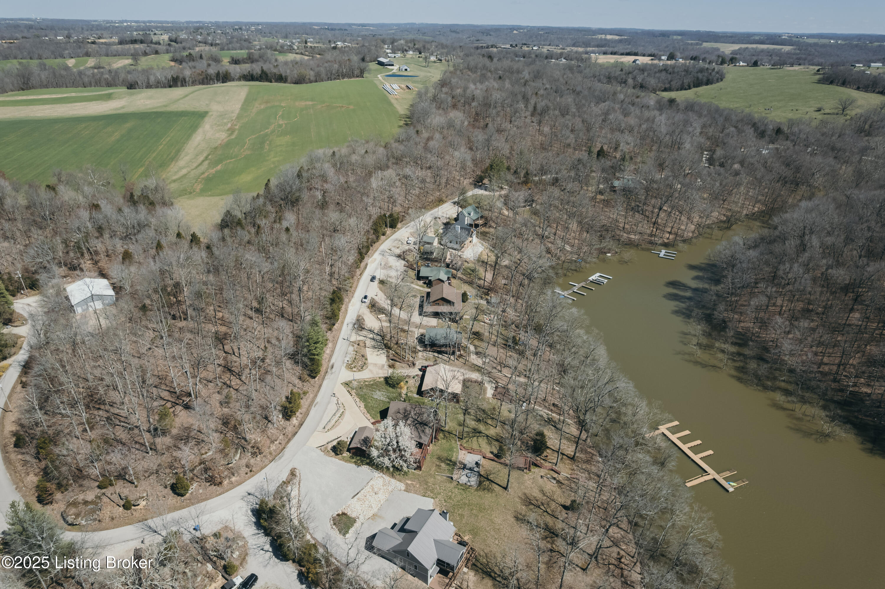 387 Timberlake Ln, McDaniels