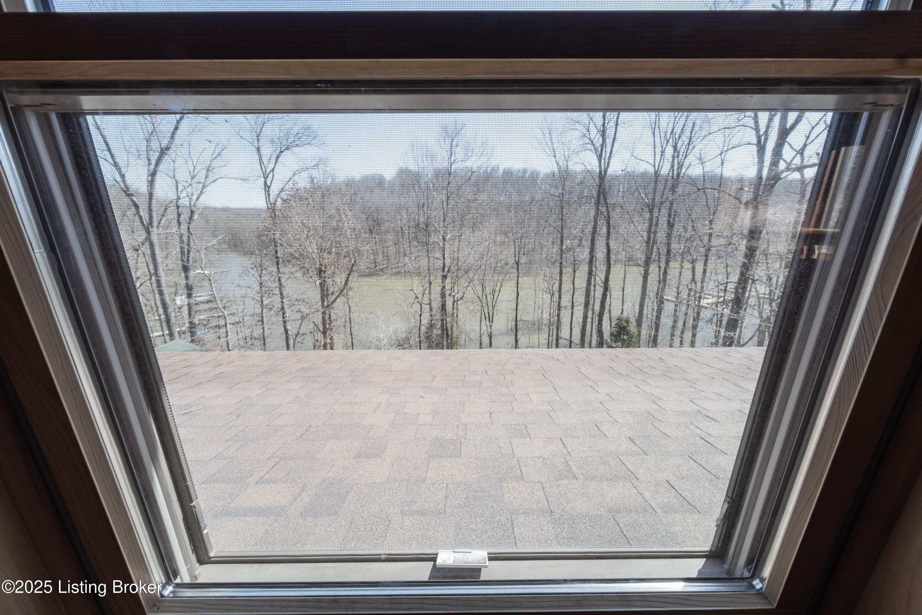 387 Timberlake Ln, McDaniels