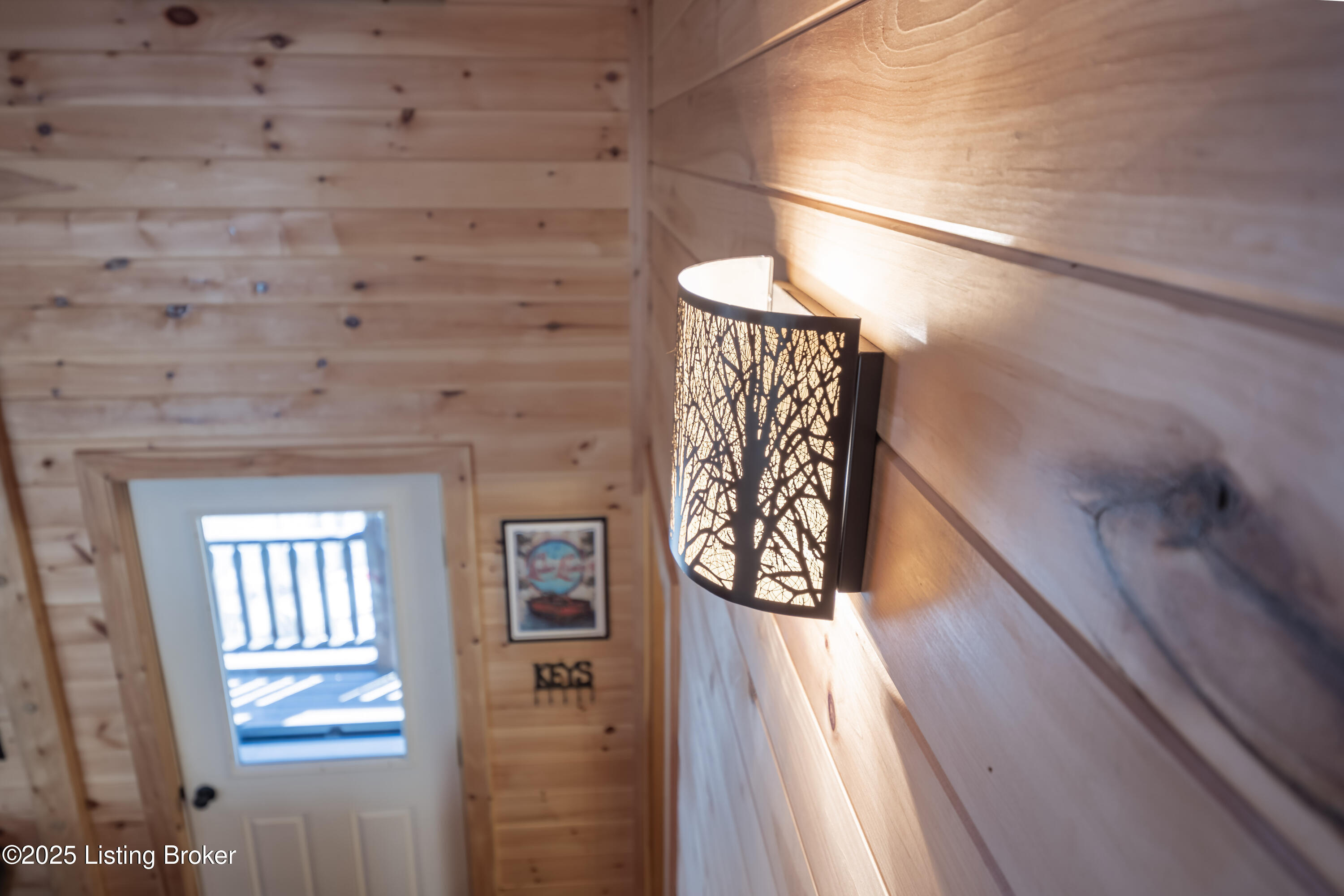 387 Timberlake Ln, McDaniels