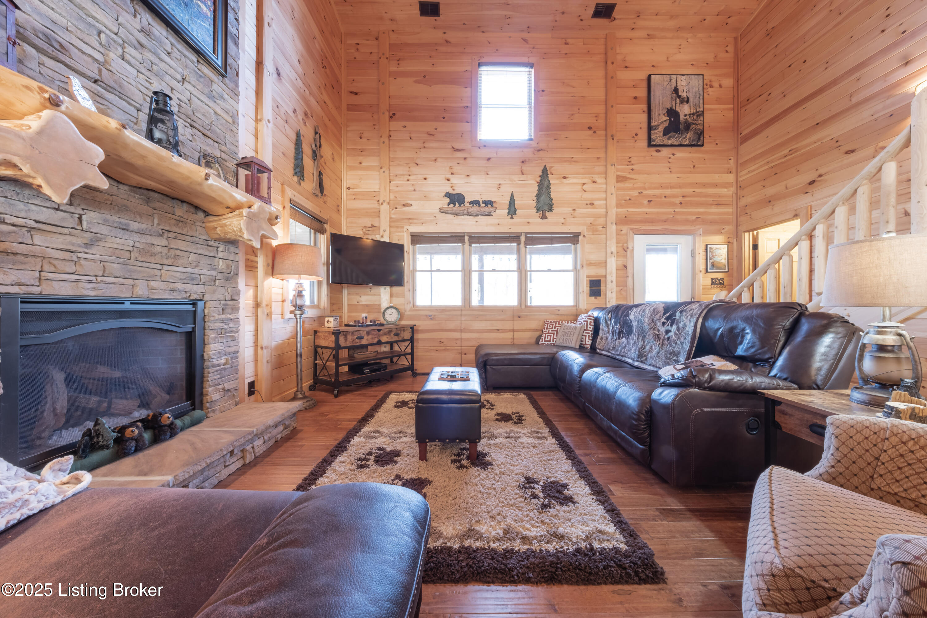387 Timberlake Ln, McDaniels