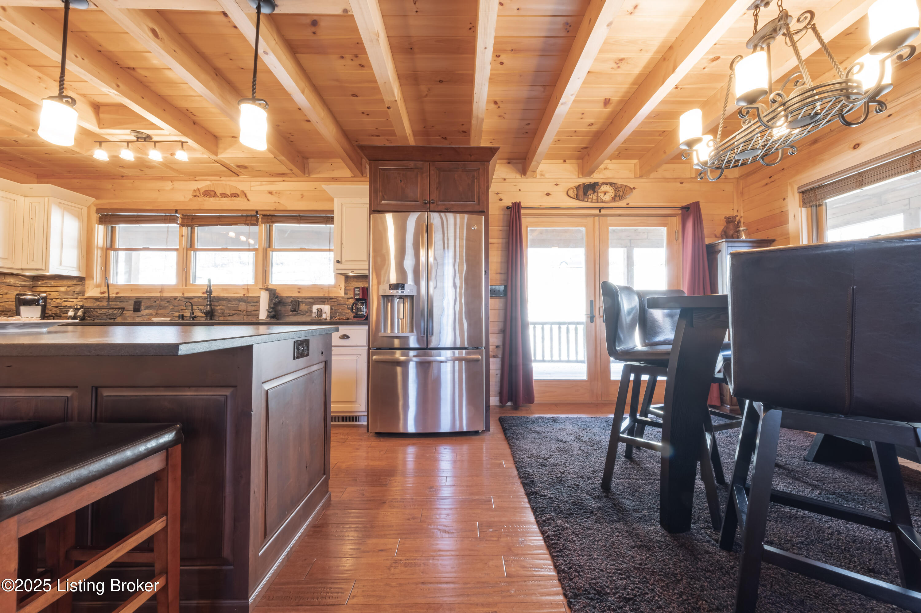 387 Timberlake Ln, McDaniels