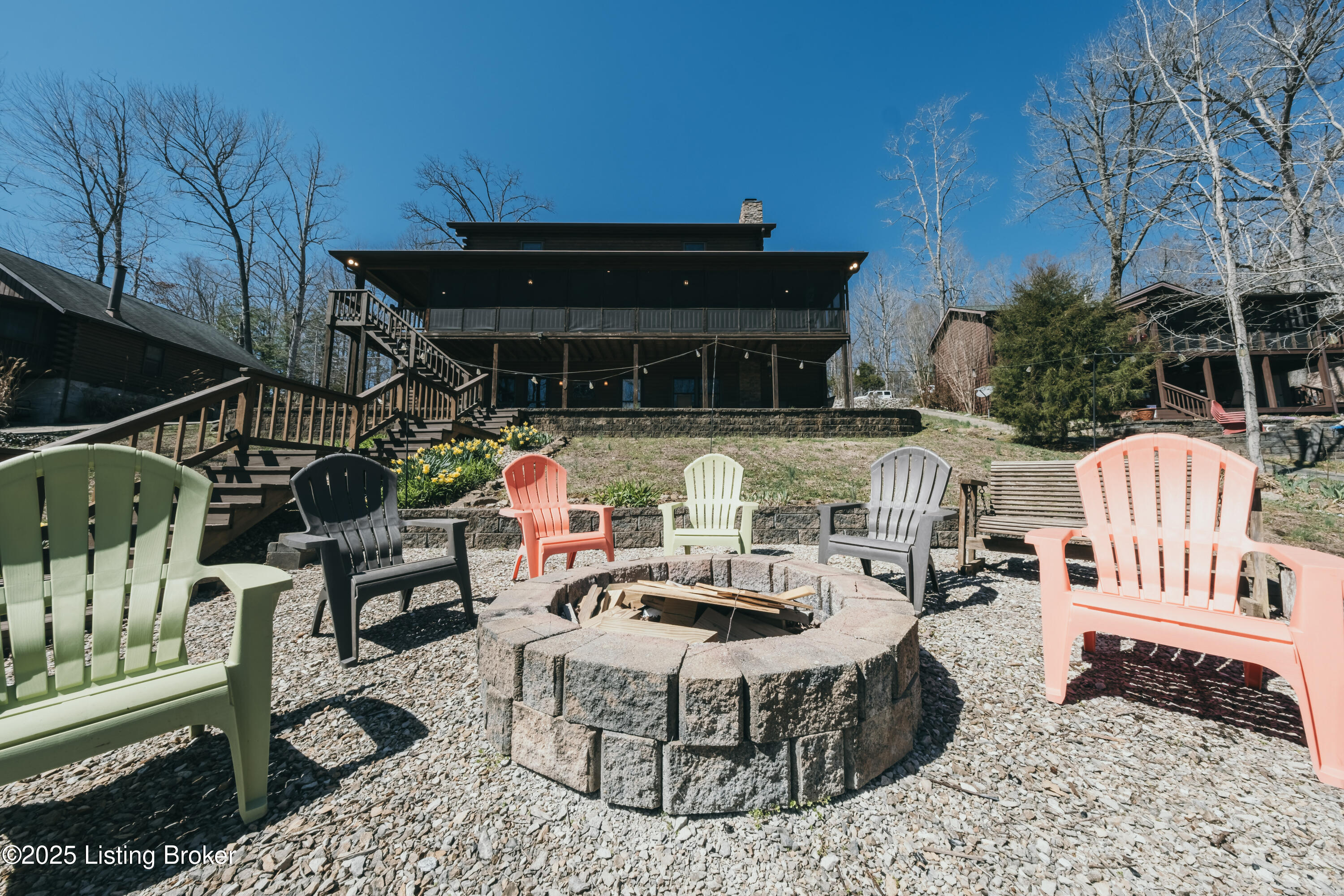 387 Timberlake Ln, McDaniels
