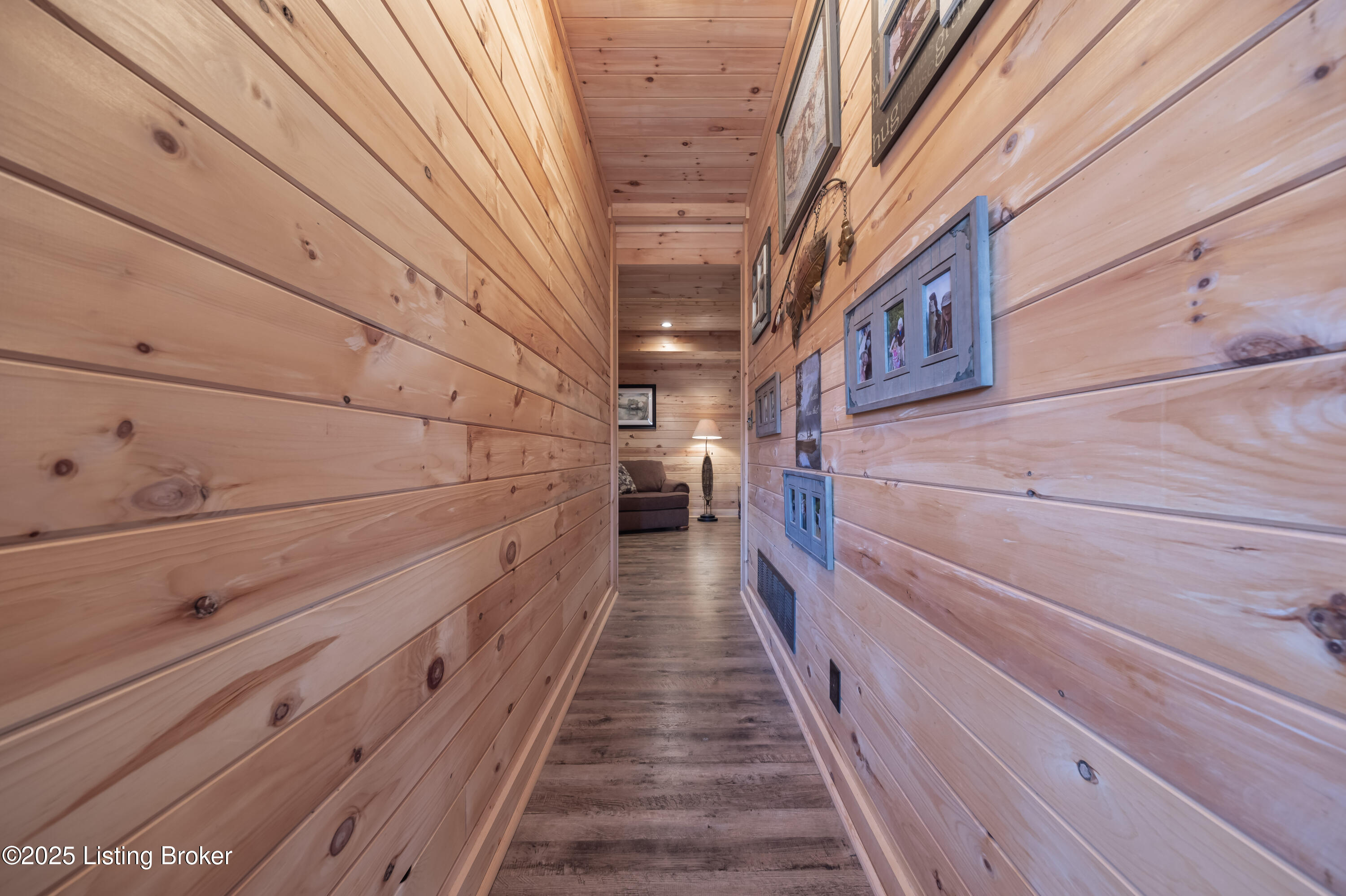 387 Timberlake Ln, McDaniels