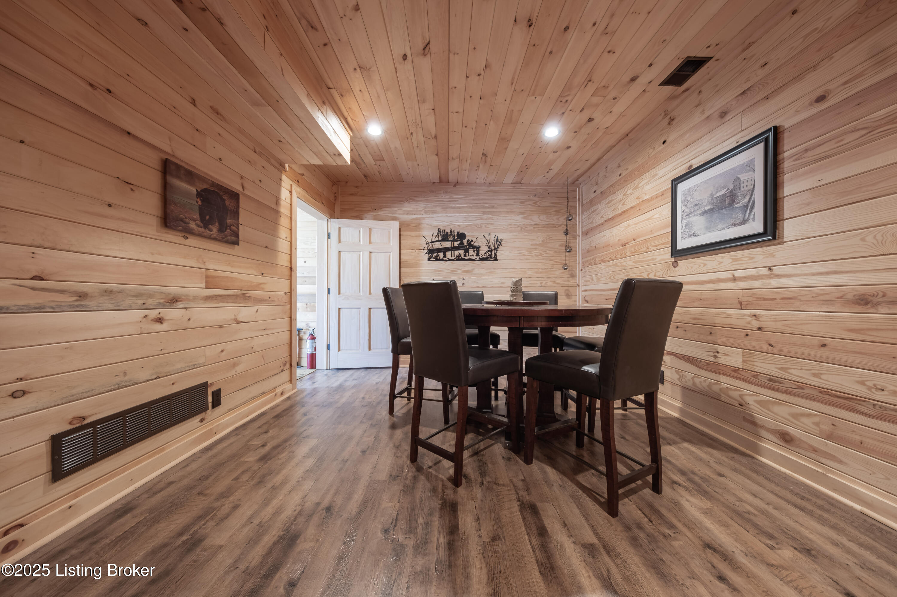 387 Timberlake Ln, McDaniels