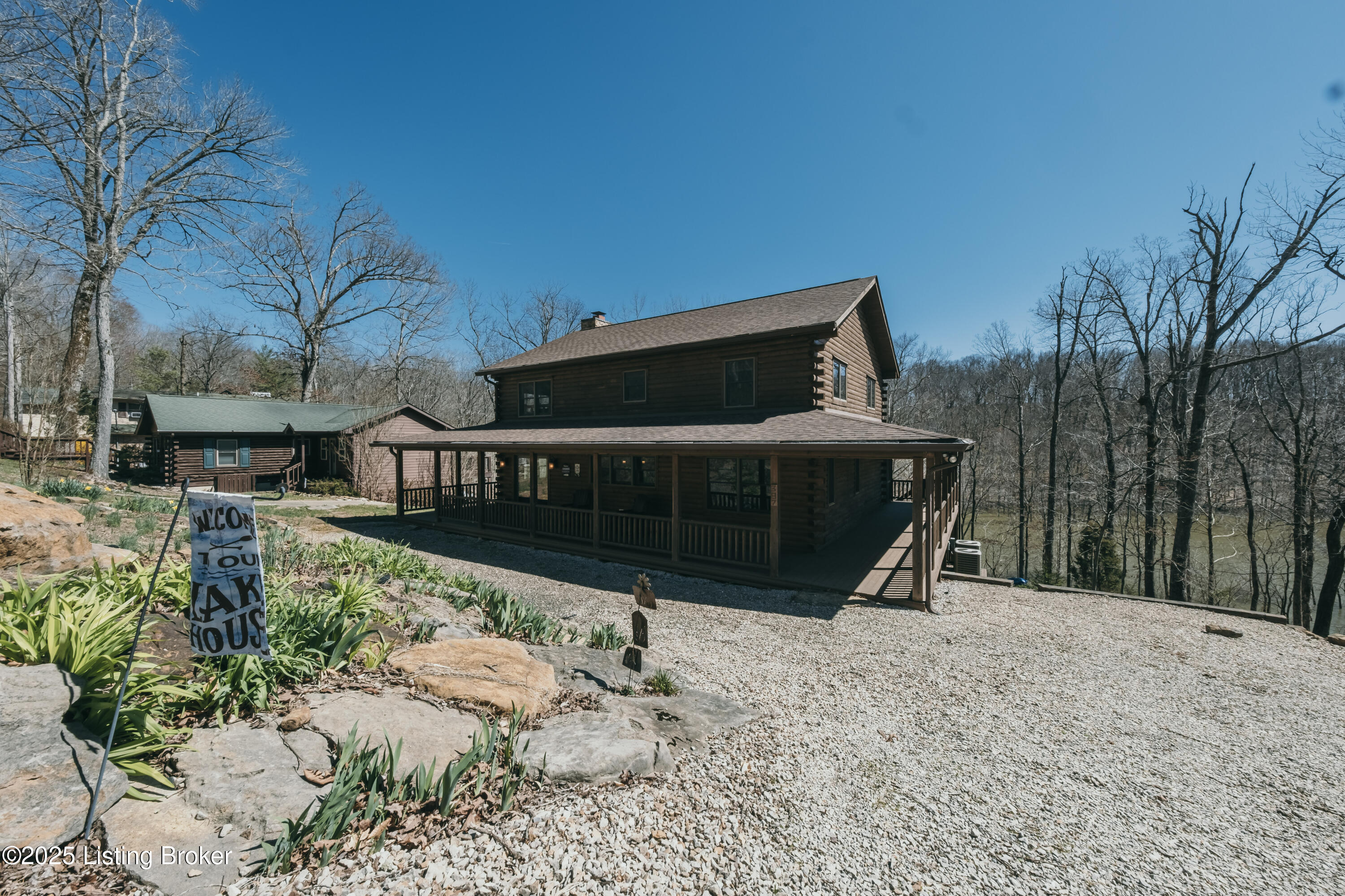 387 Timberlake Ln, McDaniels