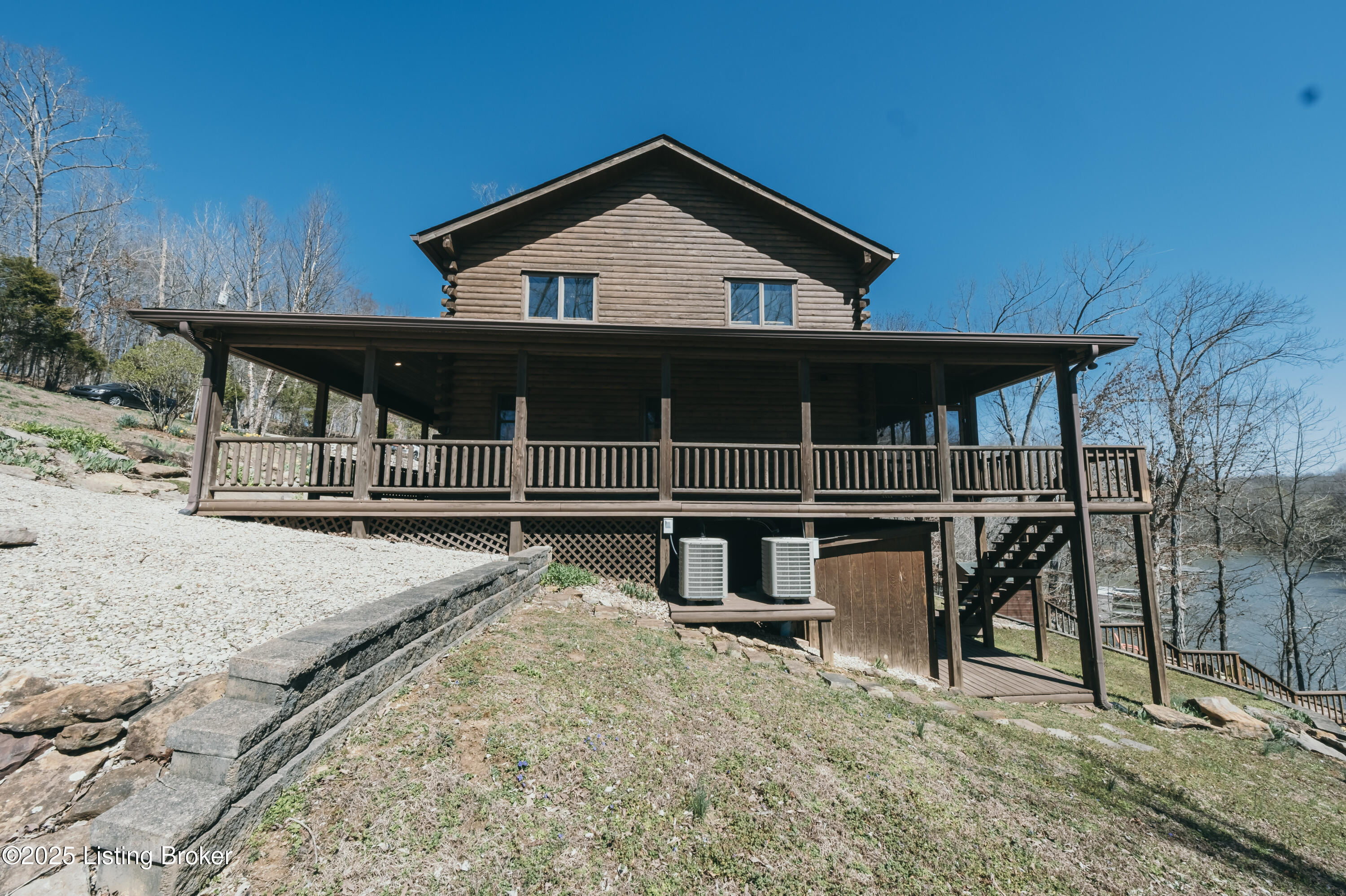387 Timberlake Ln, McDaniels