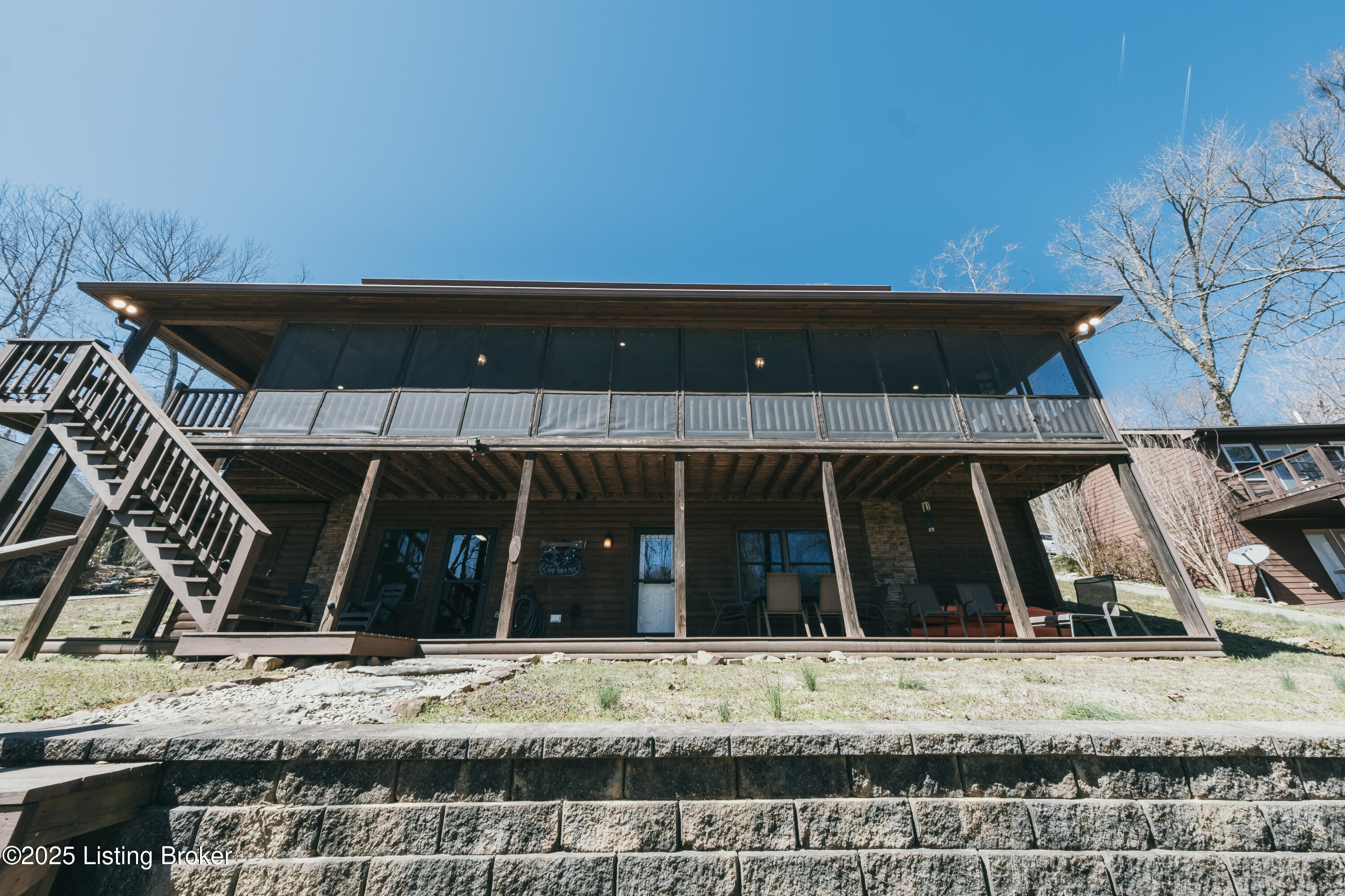 387 Timberlake Ln, McDaniels