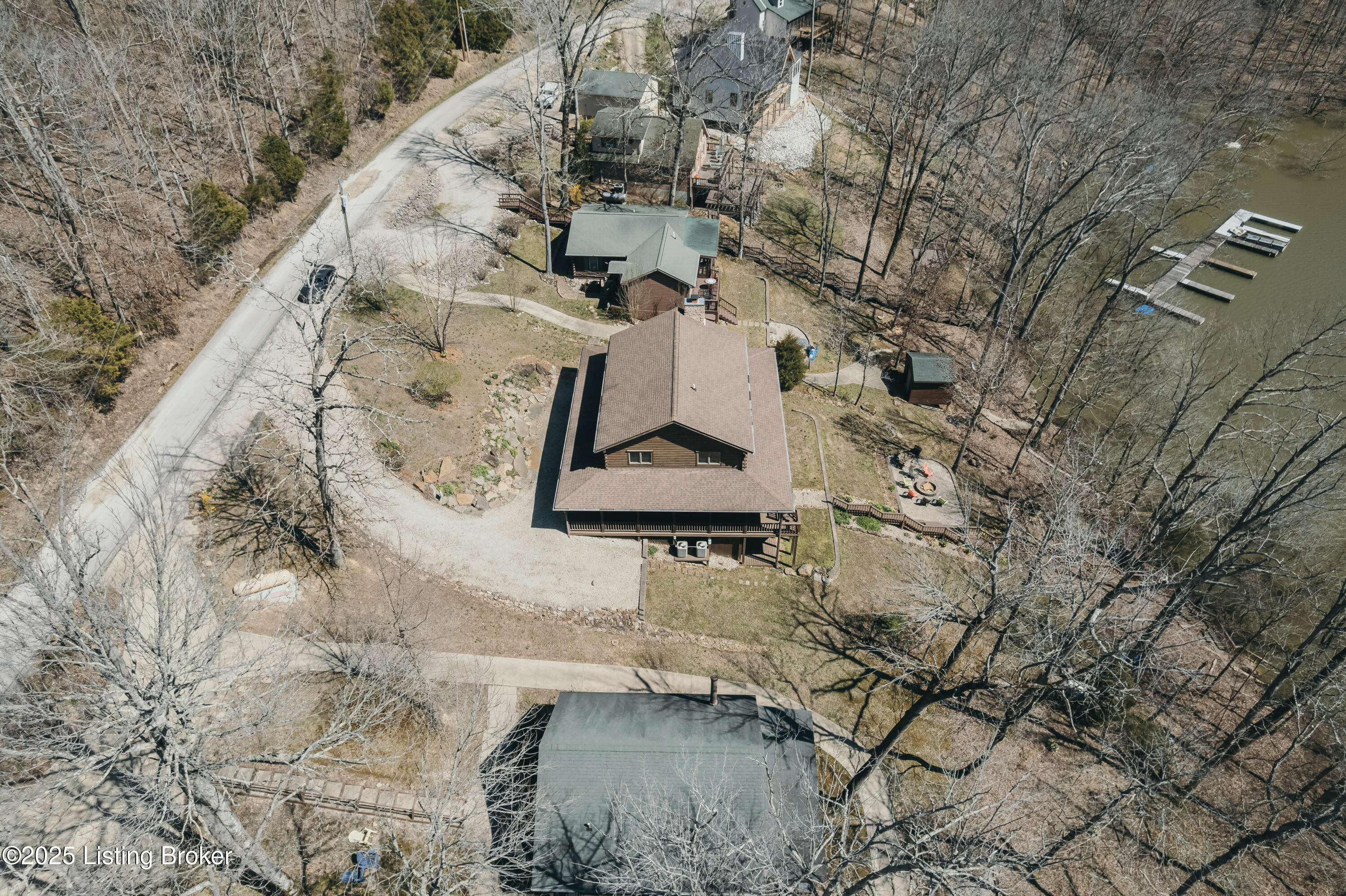 387 Timberlake Ln, McDaniels