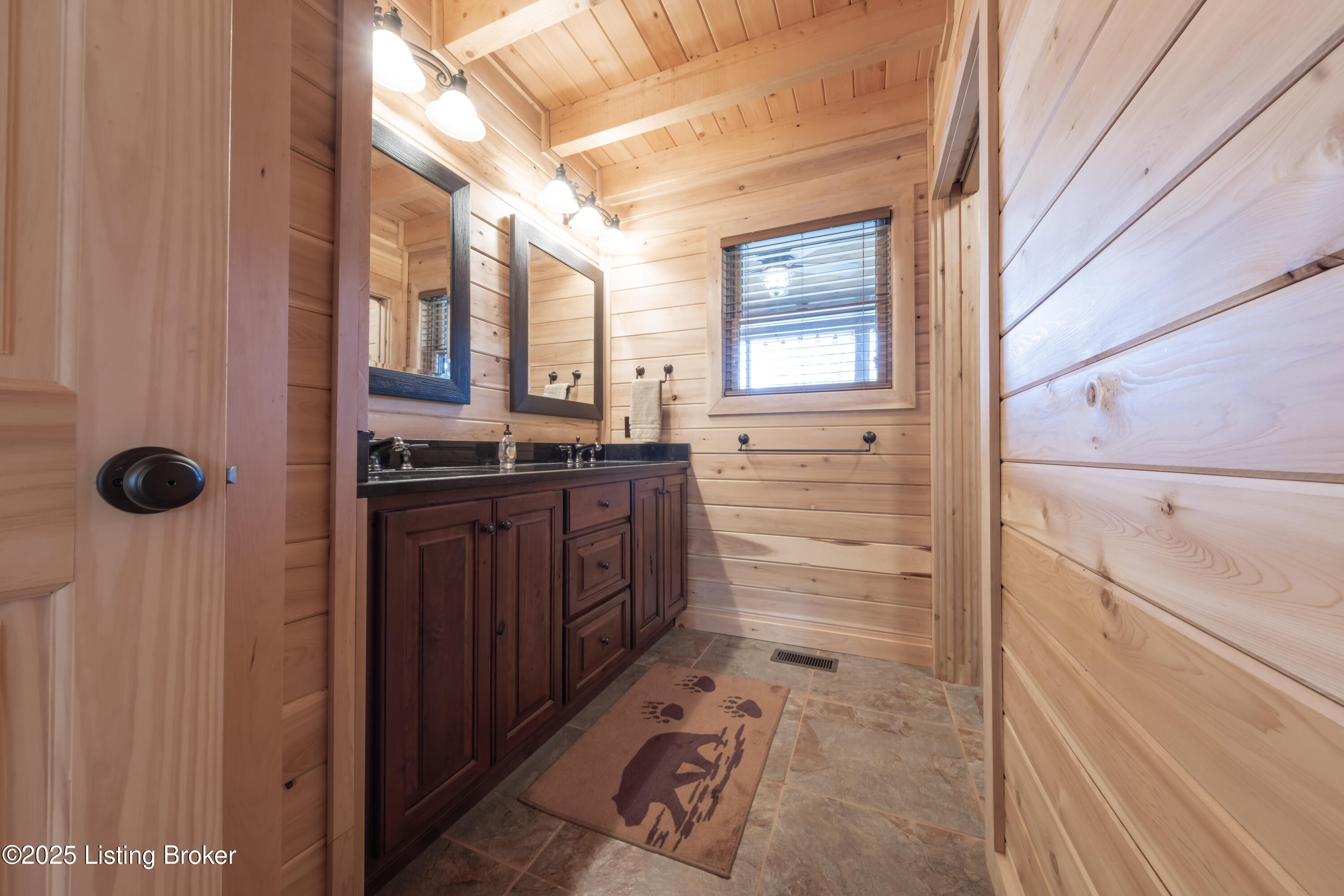 387 Timberlake Ln, McDaniels