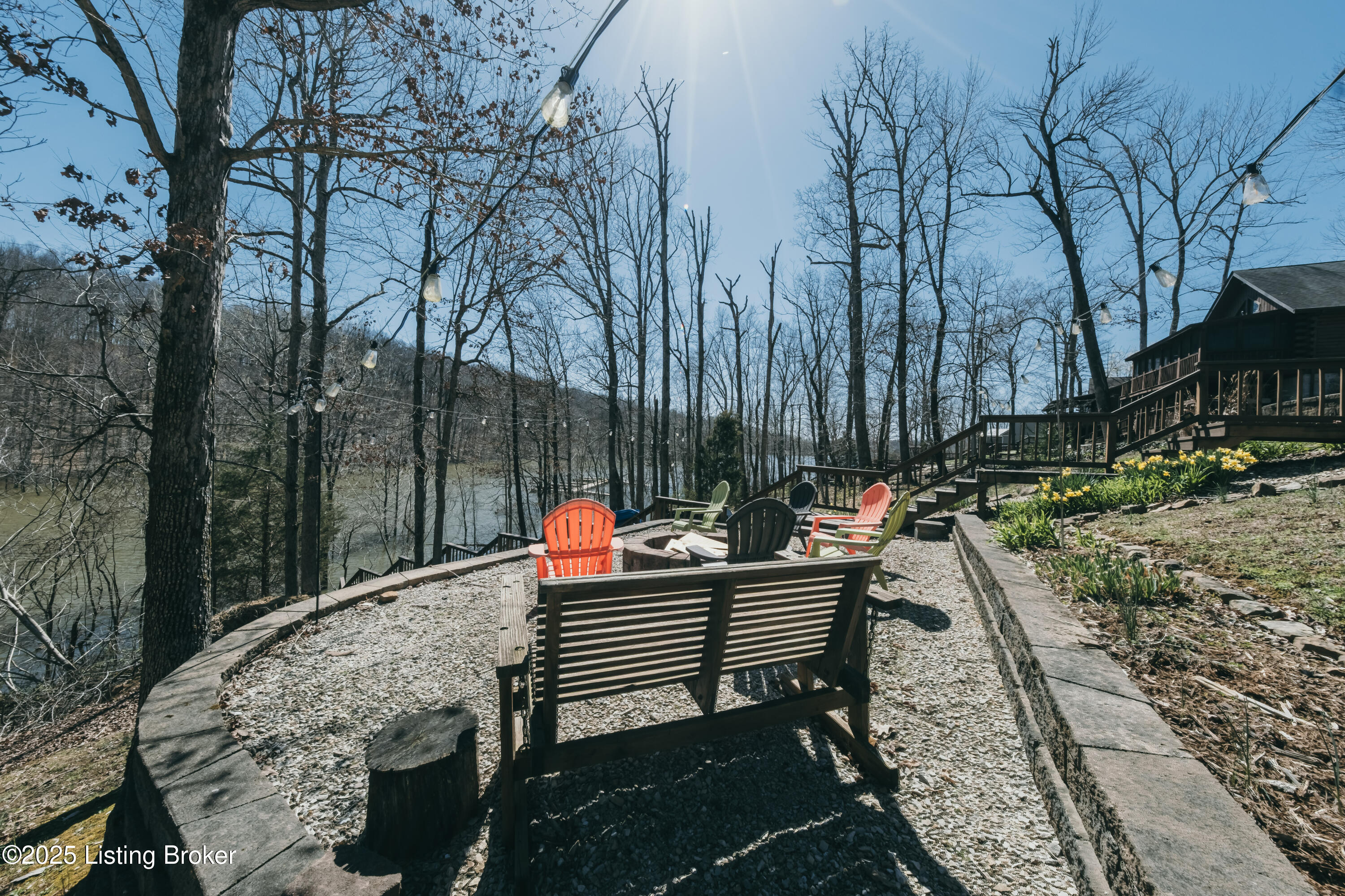 387 Timberlake Ln, McDaniels