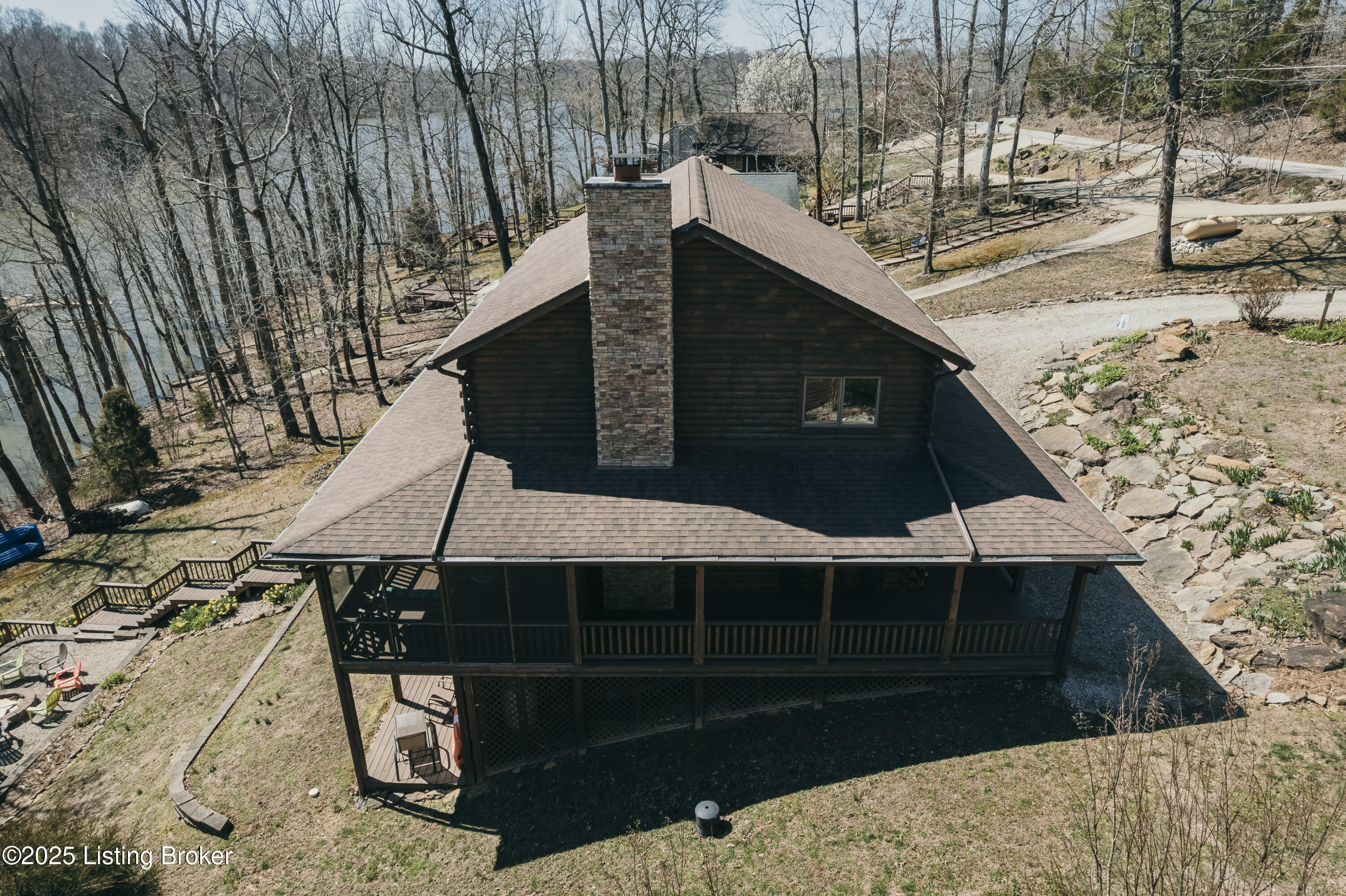 387 Timberlake Ln, McDaniels
