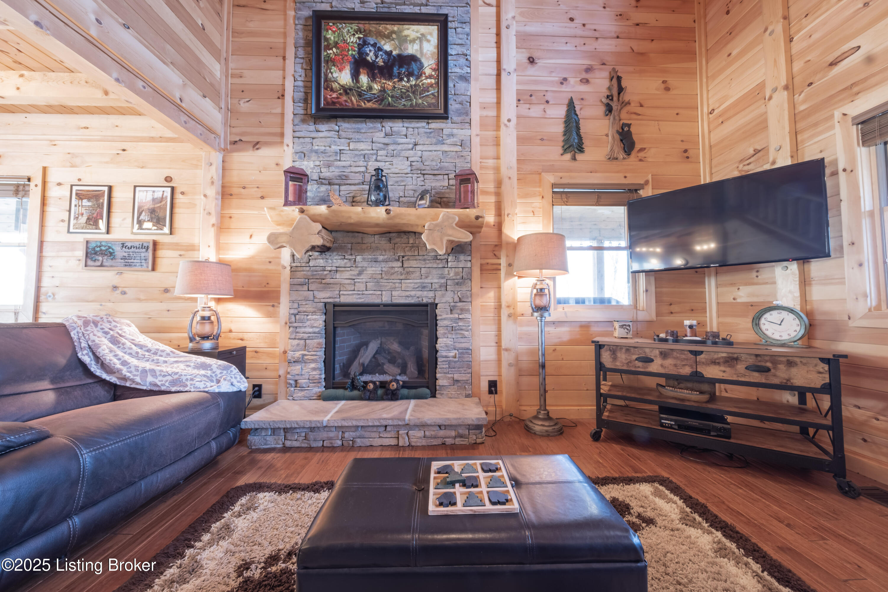387 Timberlake Ln, McDaniels