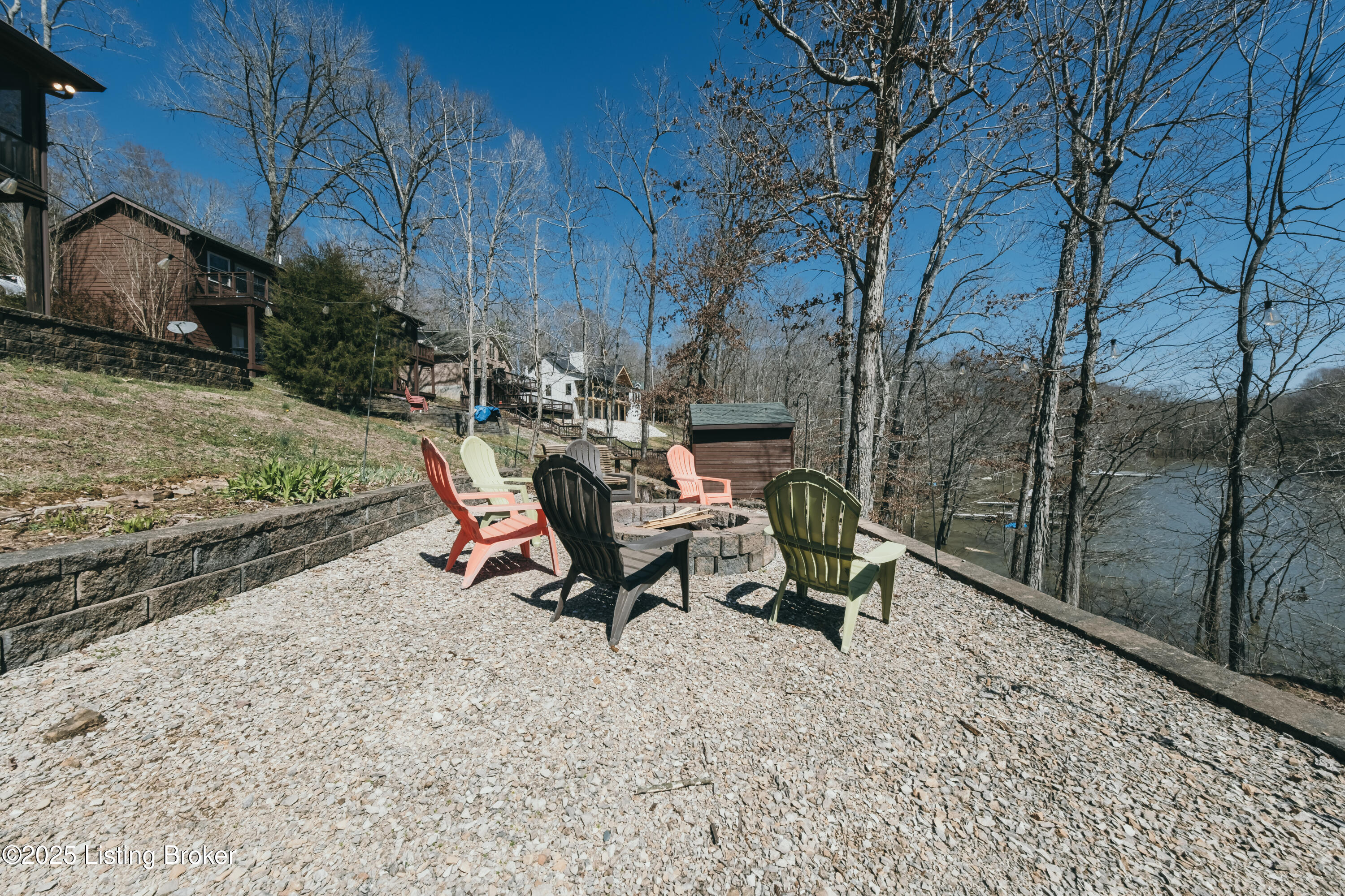 387 Timberlake Ln, McDaniels