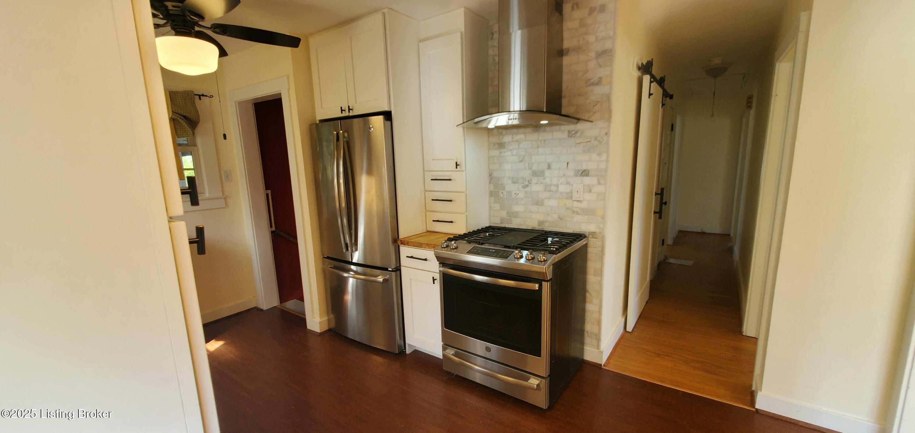 3008 Pelham Ct
