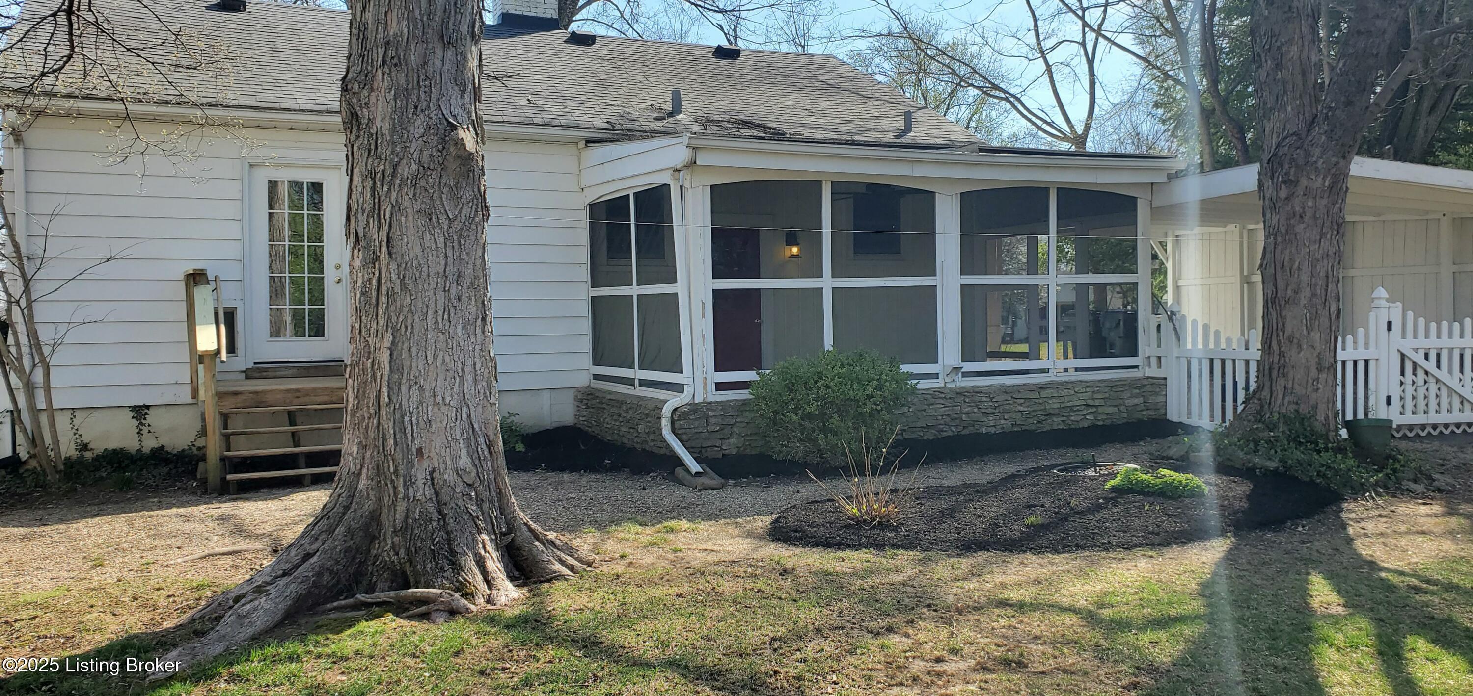 3008 Pelham Ct