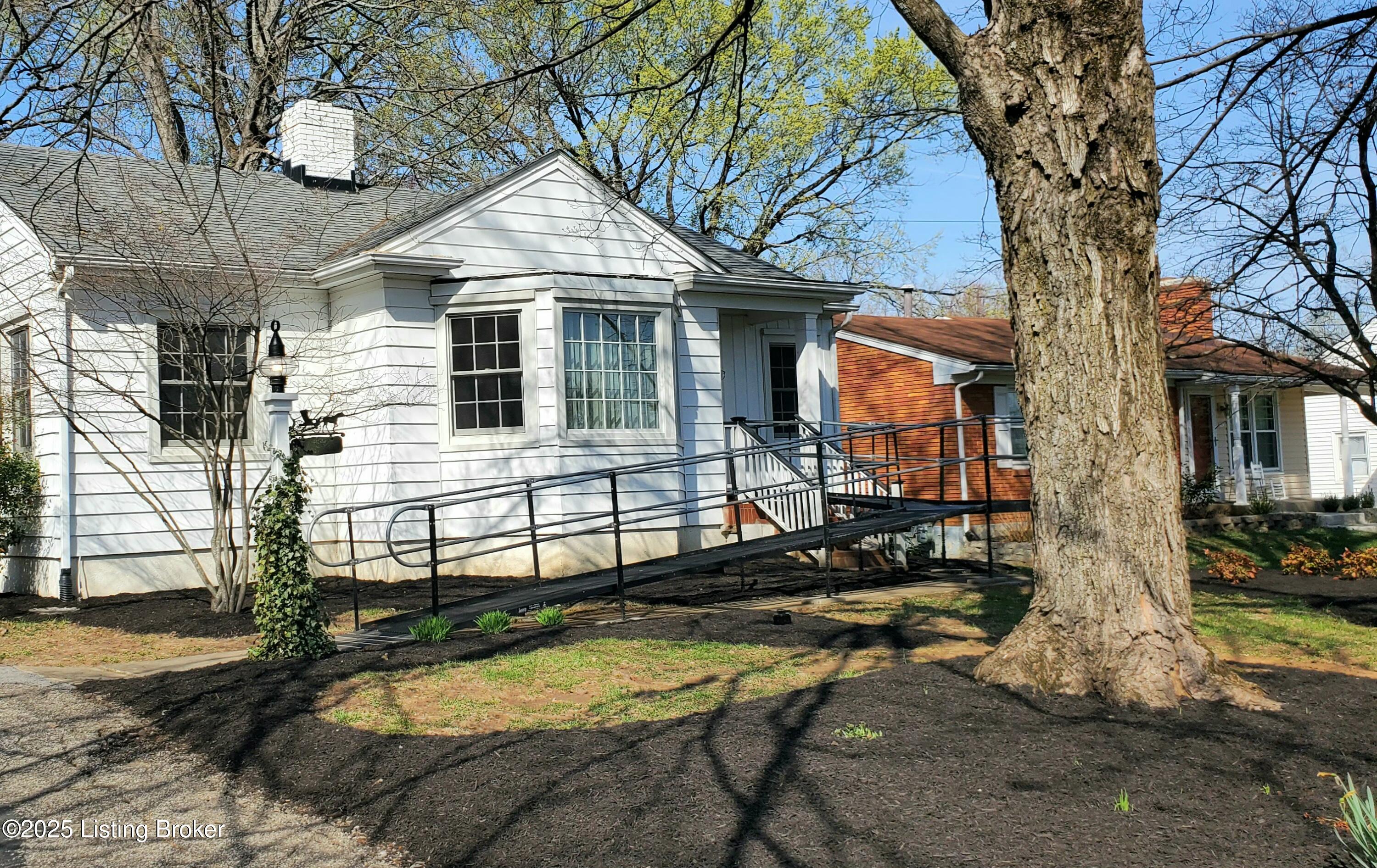 3008 Pelham Ct
