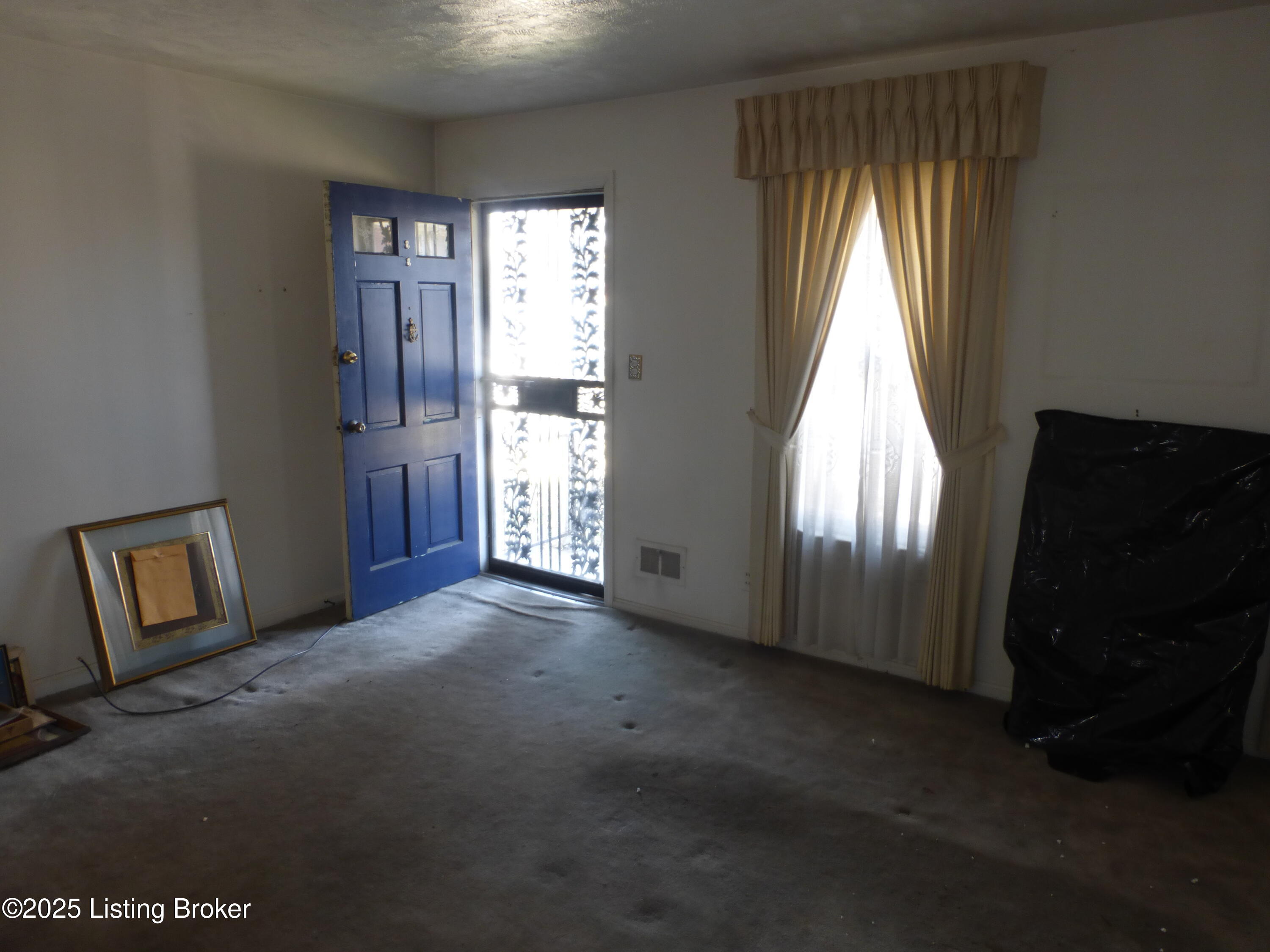 3410 Chauncey Ave
