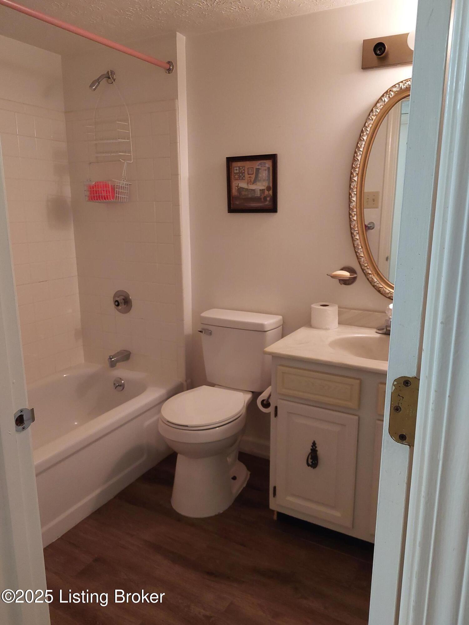 3109 Valleyside Ct