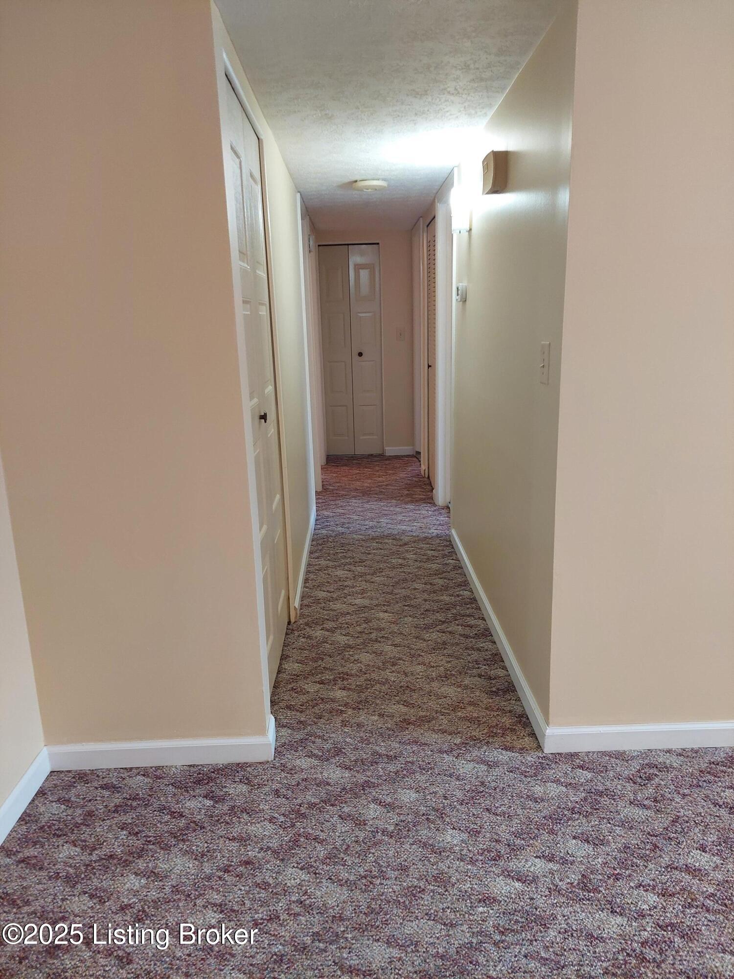 3109 Valleyside Ct