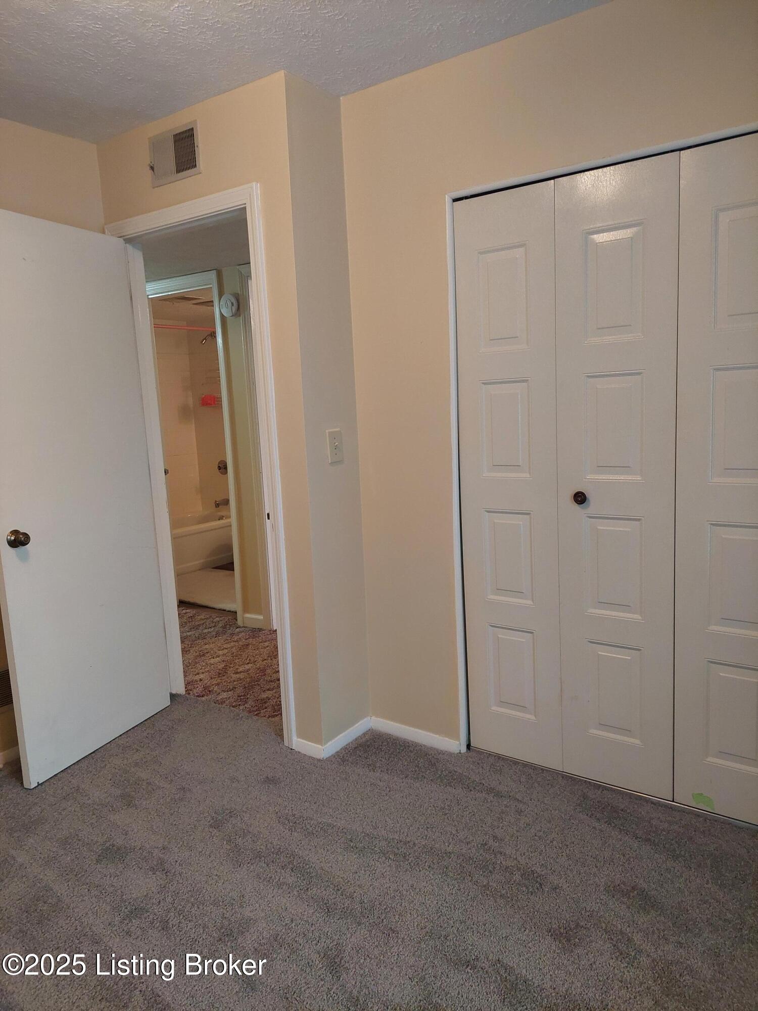 3109 Valleyside Ct