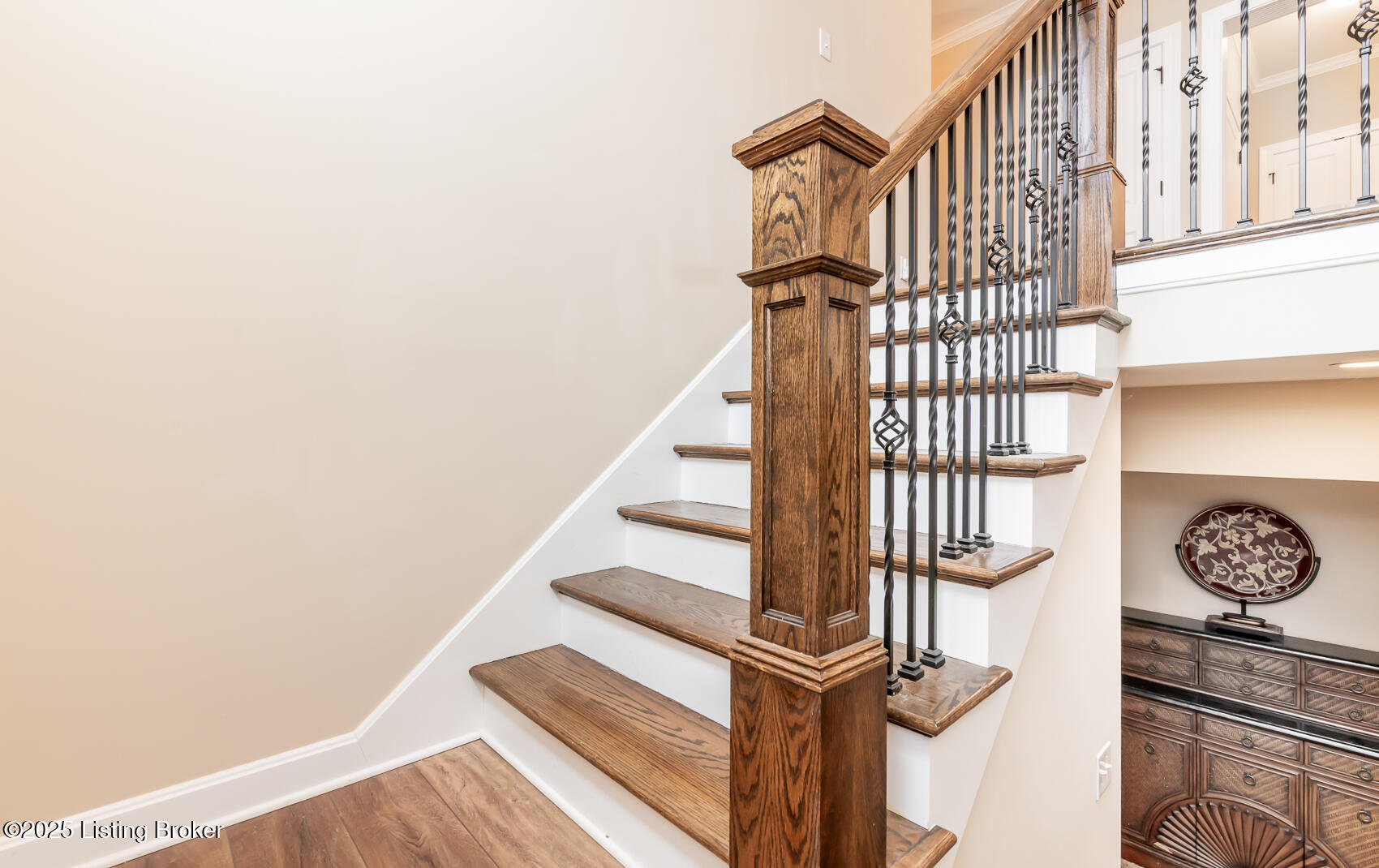 2416 Middle Creek Ct