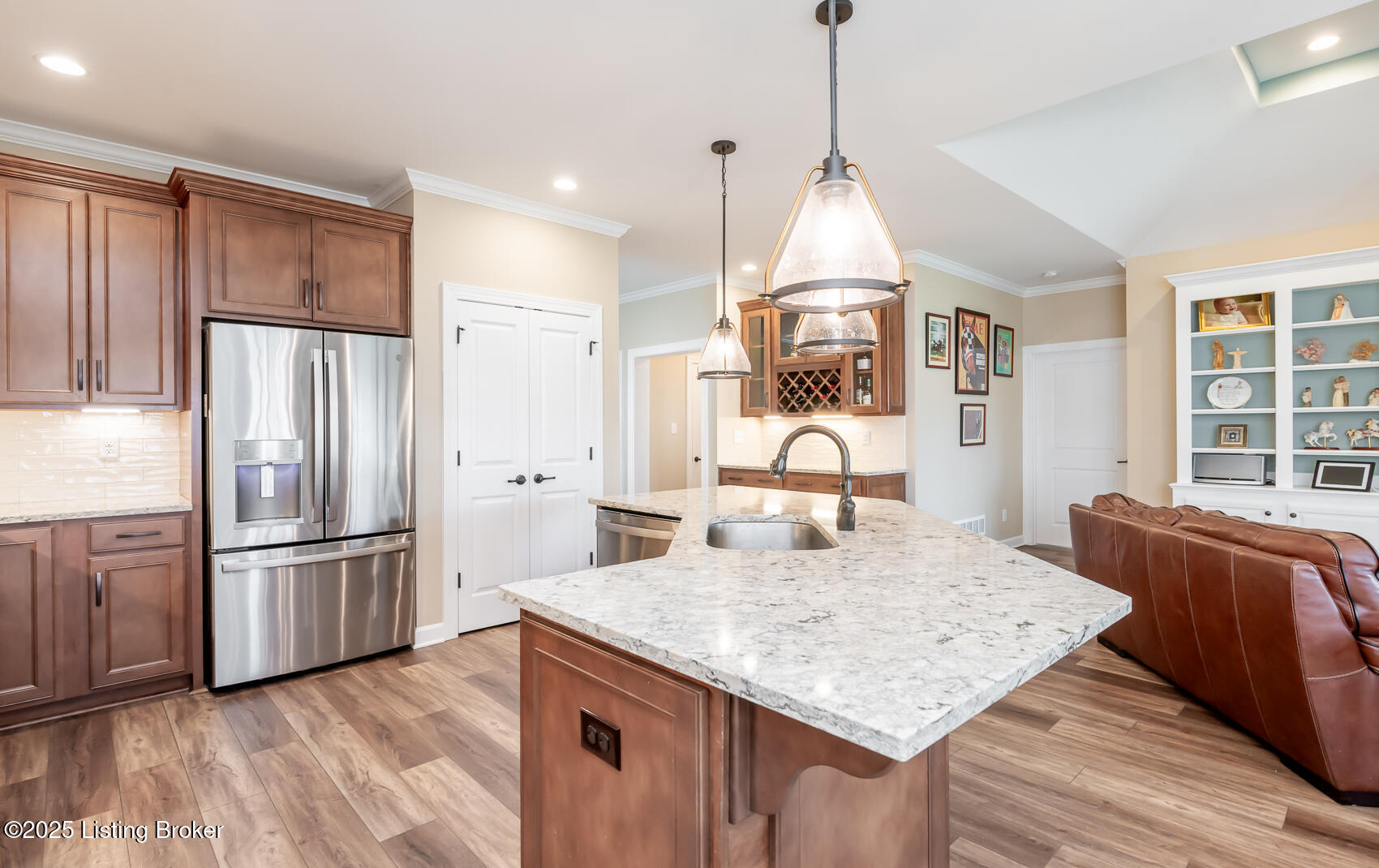 2416 Middle Creek Ct