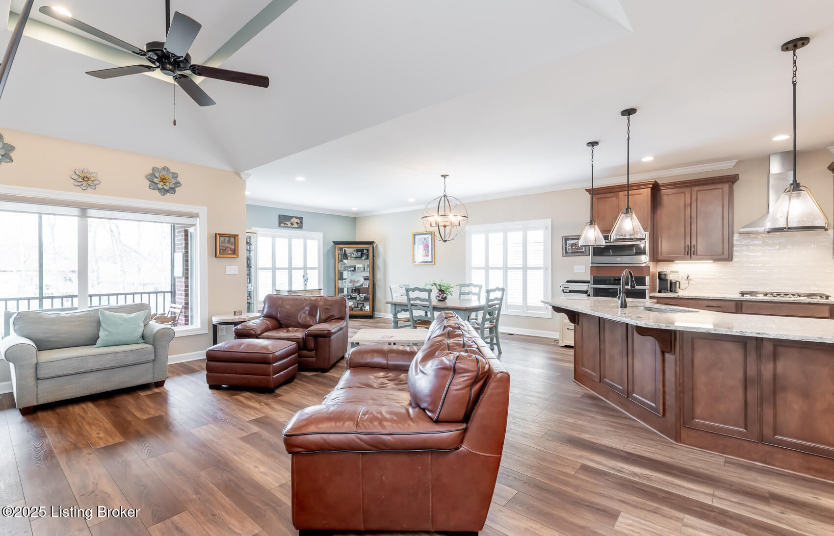 2416 Middle Creek Ct