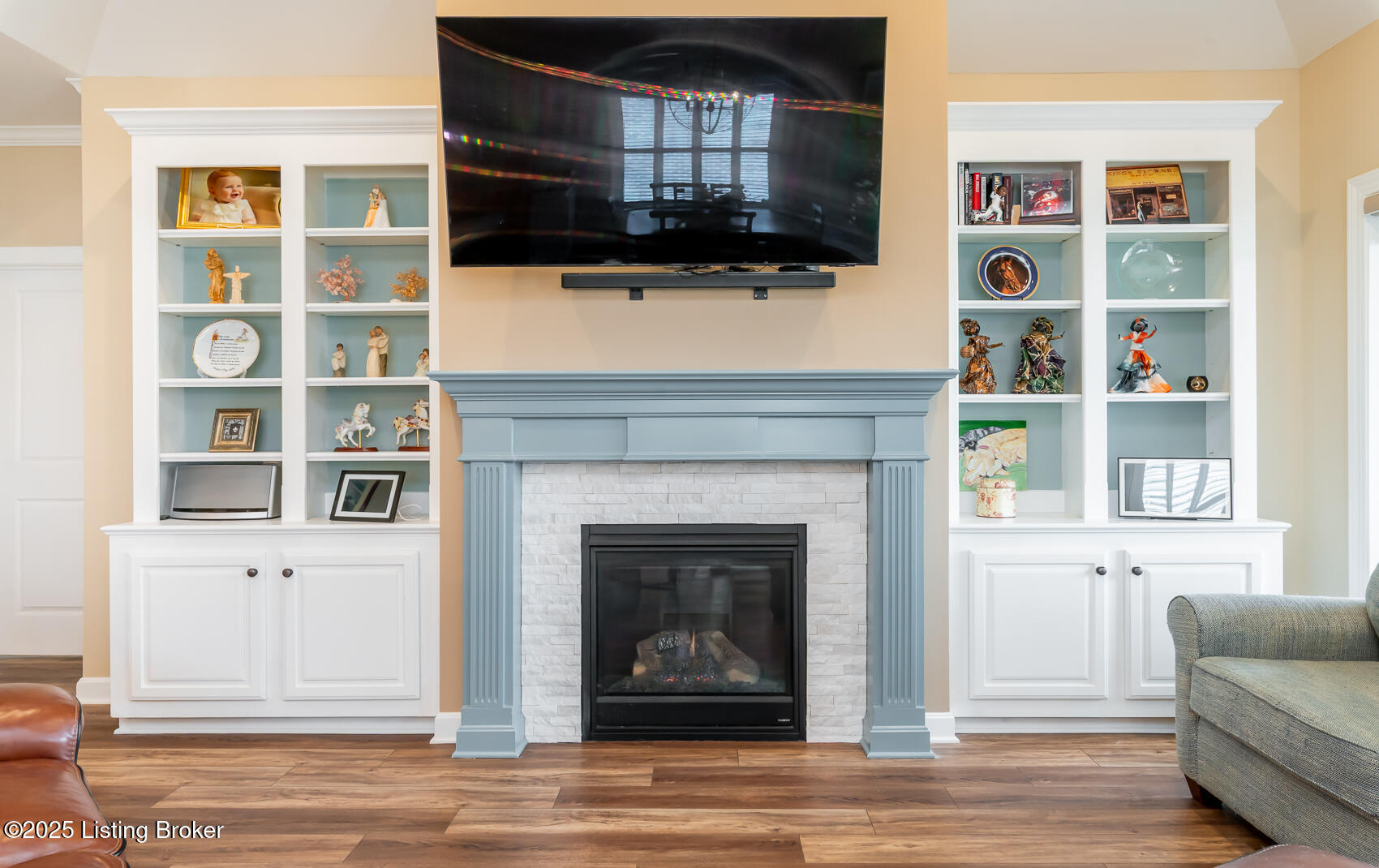 2416 Middle Creek Ct