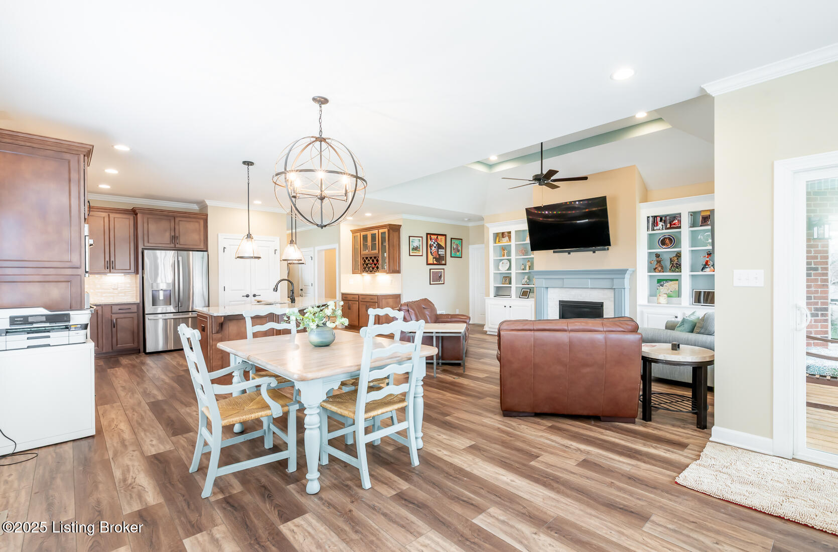 2416 Middle Creek Ct