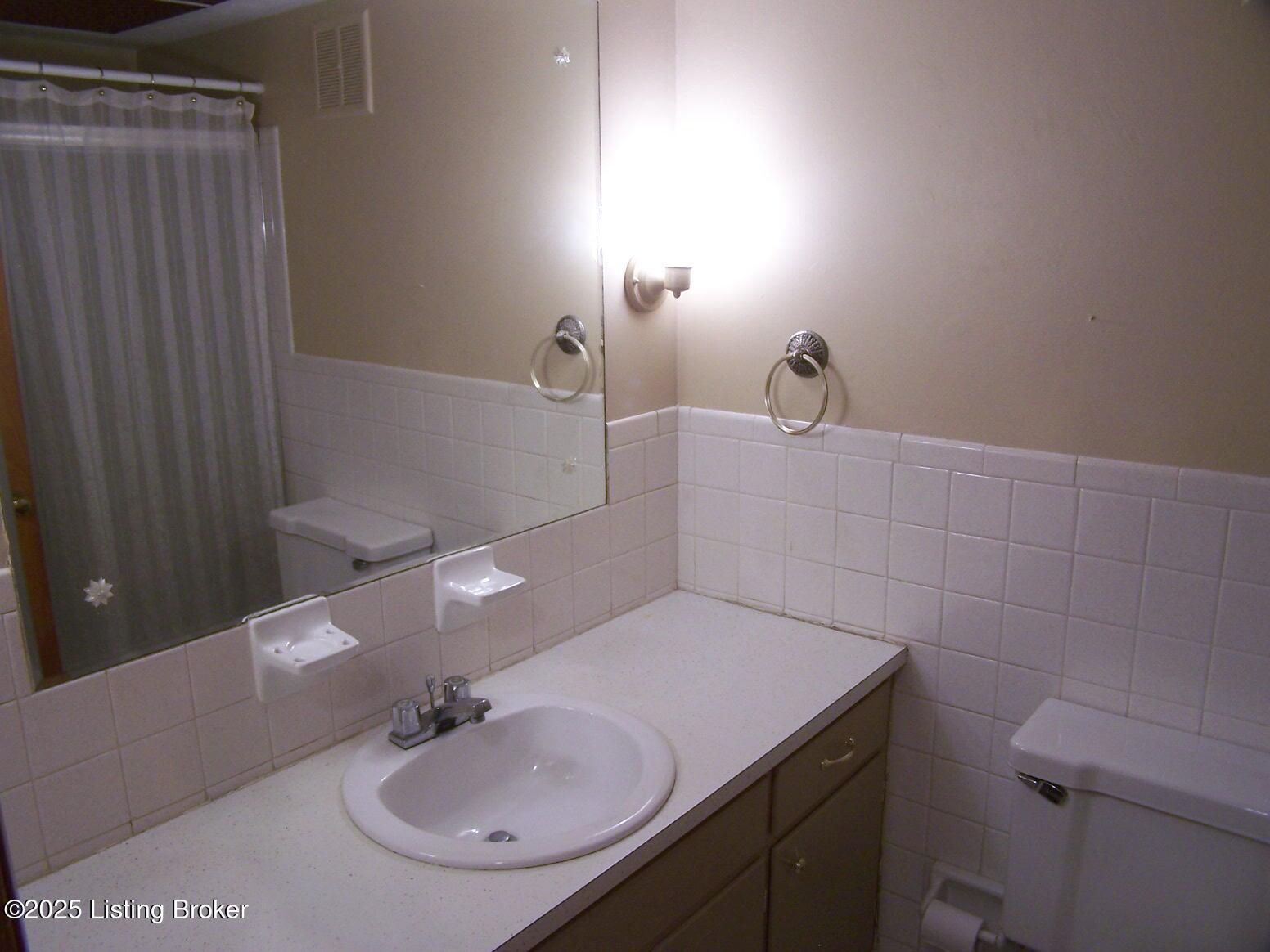 6811 Bebe Ct