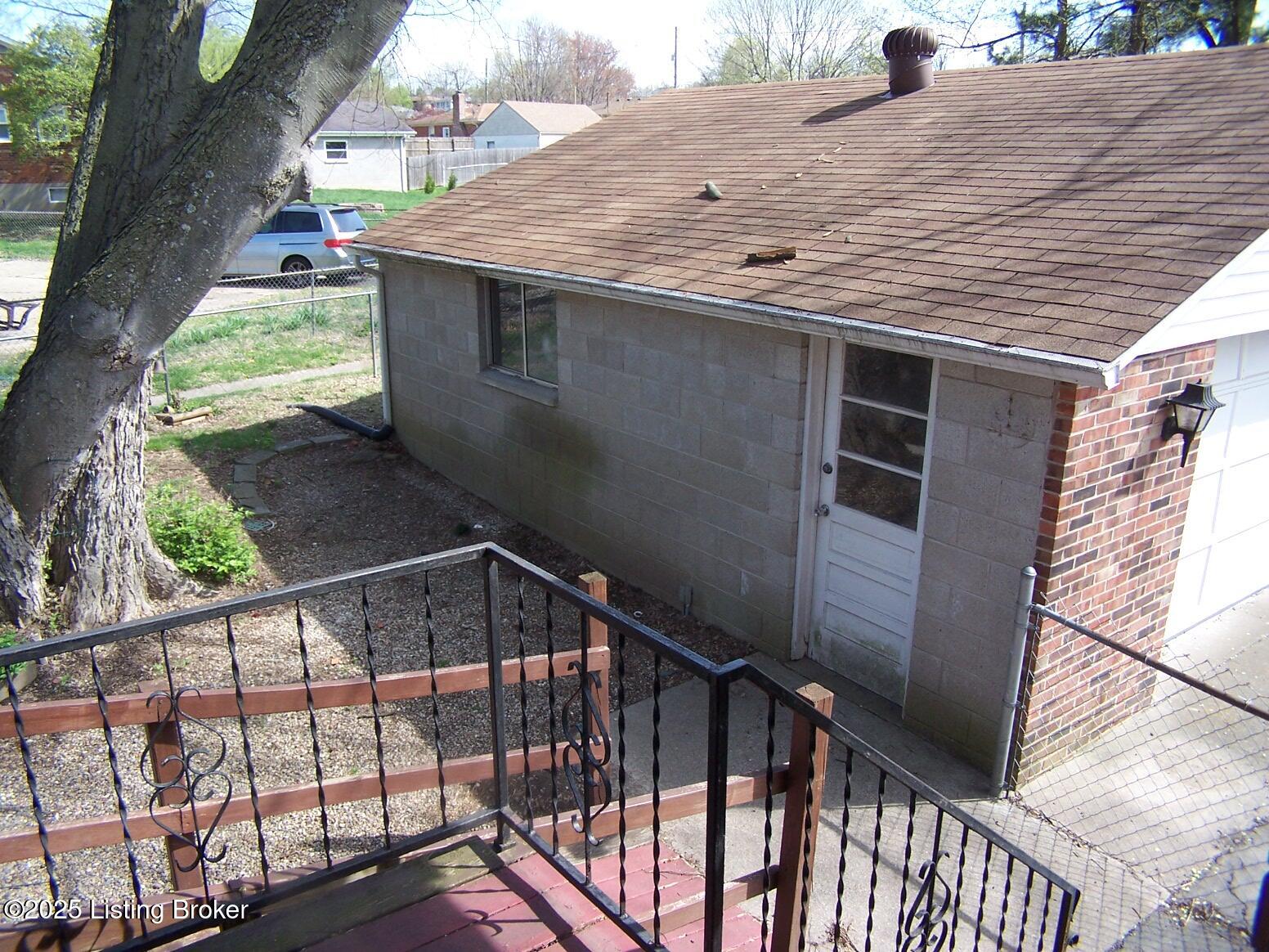 6811 Bebe Ct